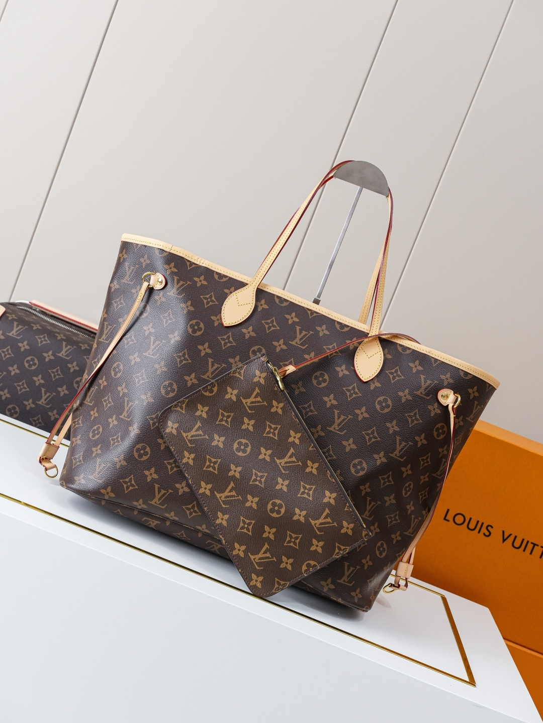 Neverfull Large Monogram Tote Bag M46978 - Image 4