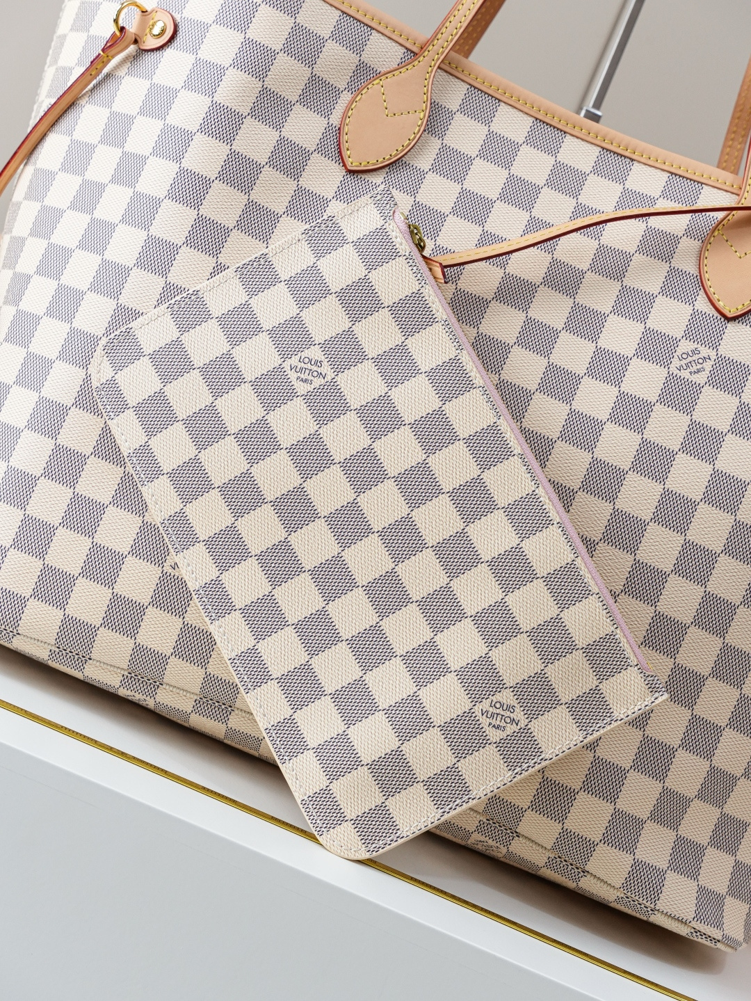 Louis Vuitton Neverfull GM Tote Bag in Damier Azur Canvas - Image 4