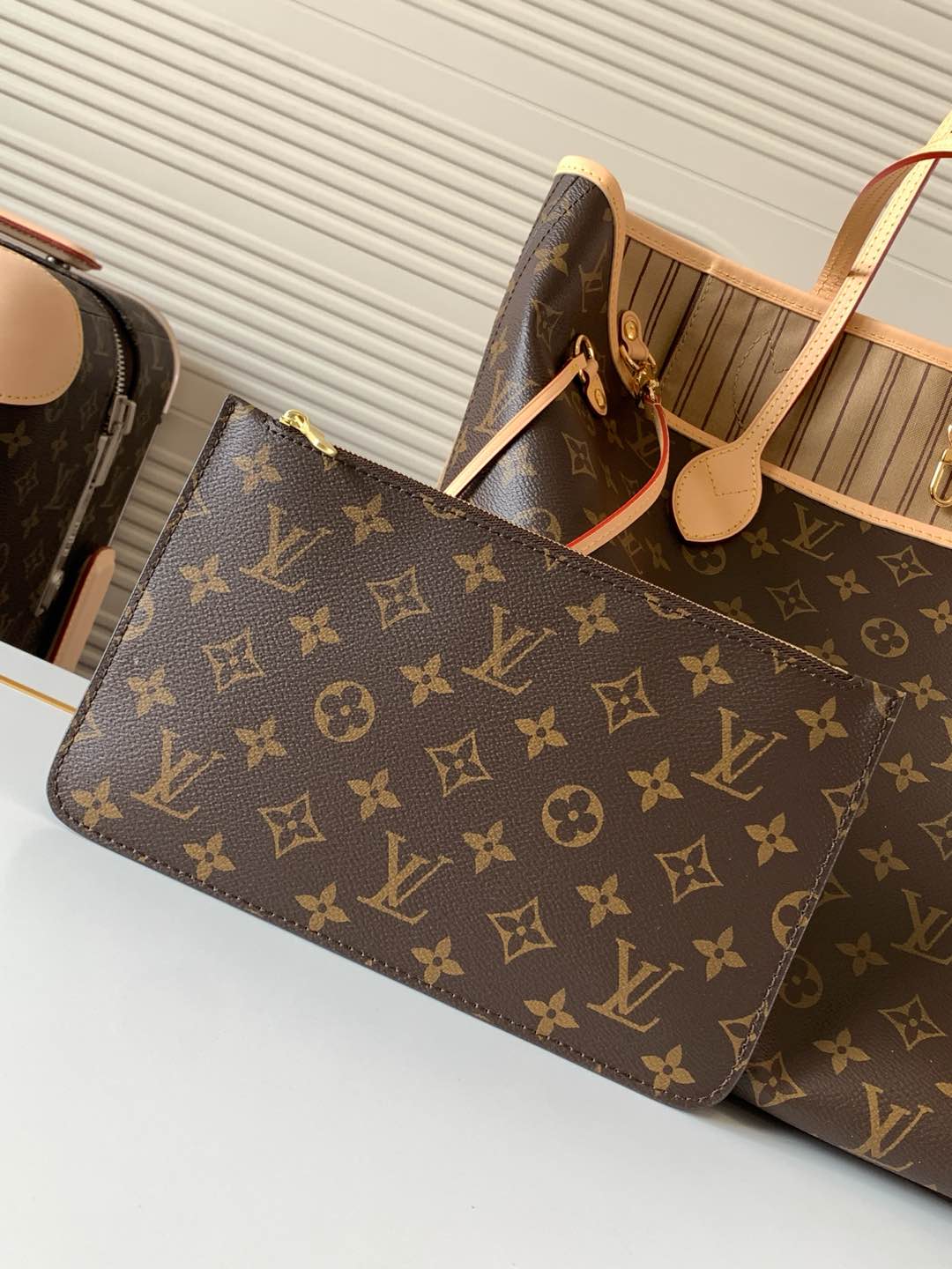 Neverfull MM Monogram Tote Bag - Image 4