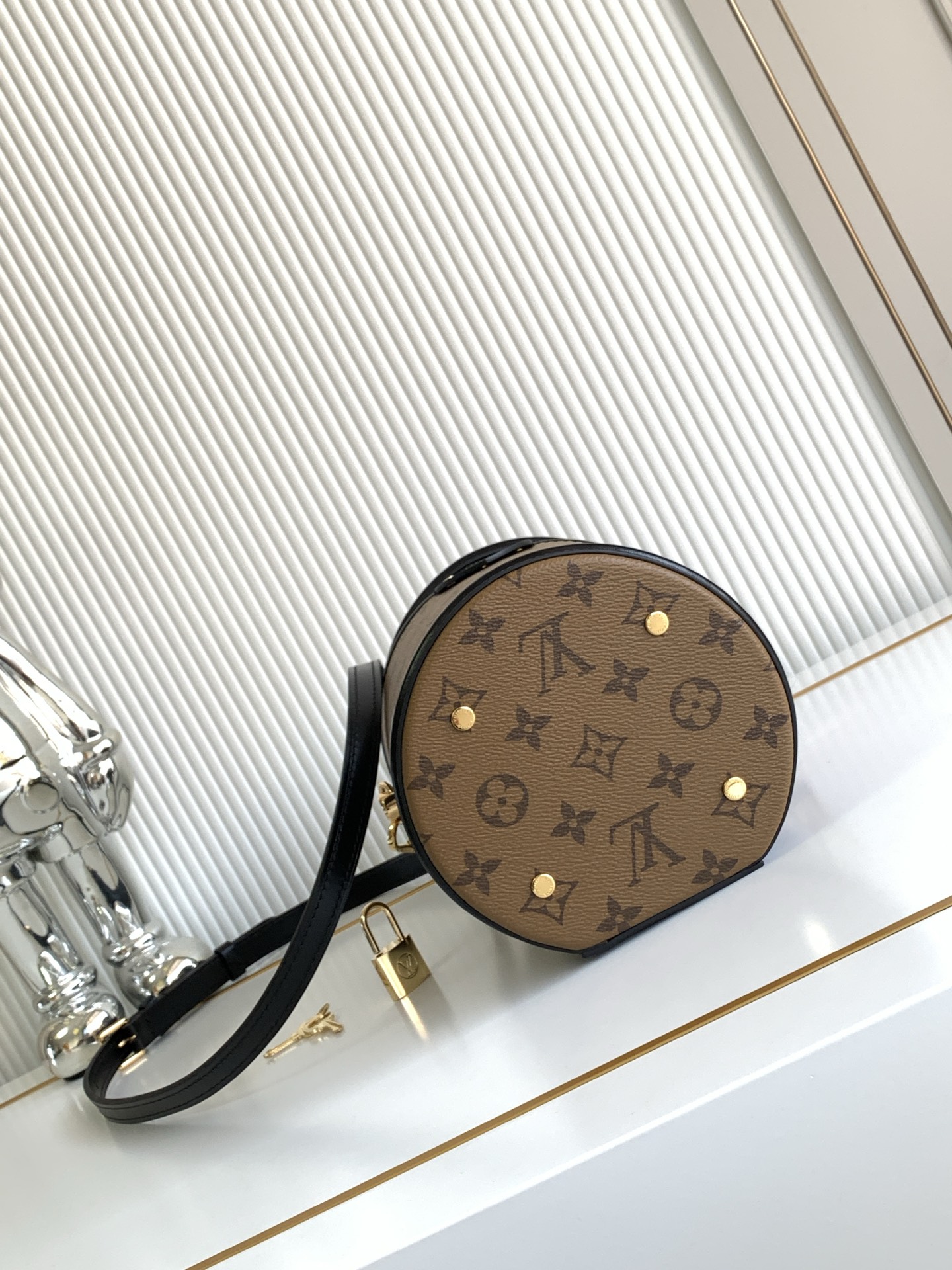 Louis Vuitton M43986 Vanity Handbag - Image 4