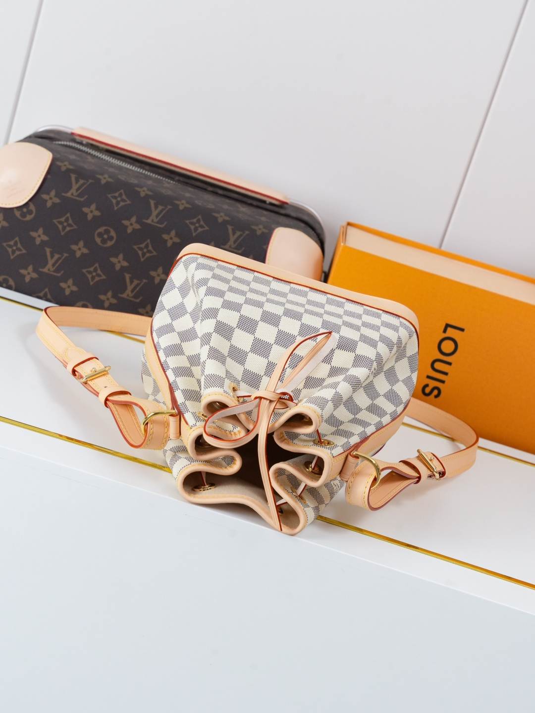 Louis Vuitton Noé BB Bucket Bag in Damier Azur Canvas - Image 4