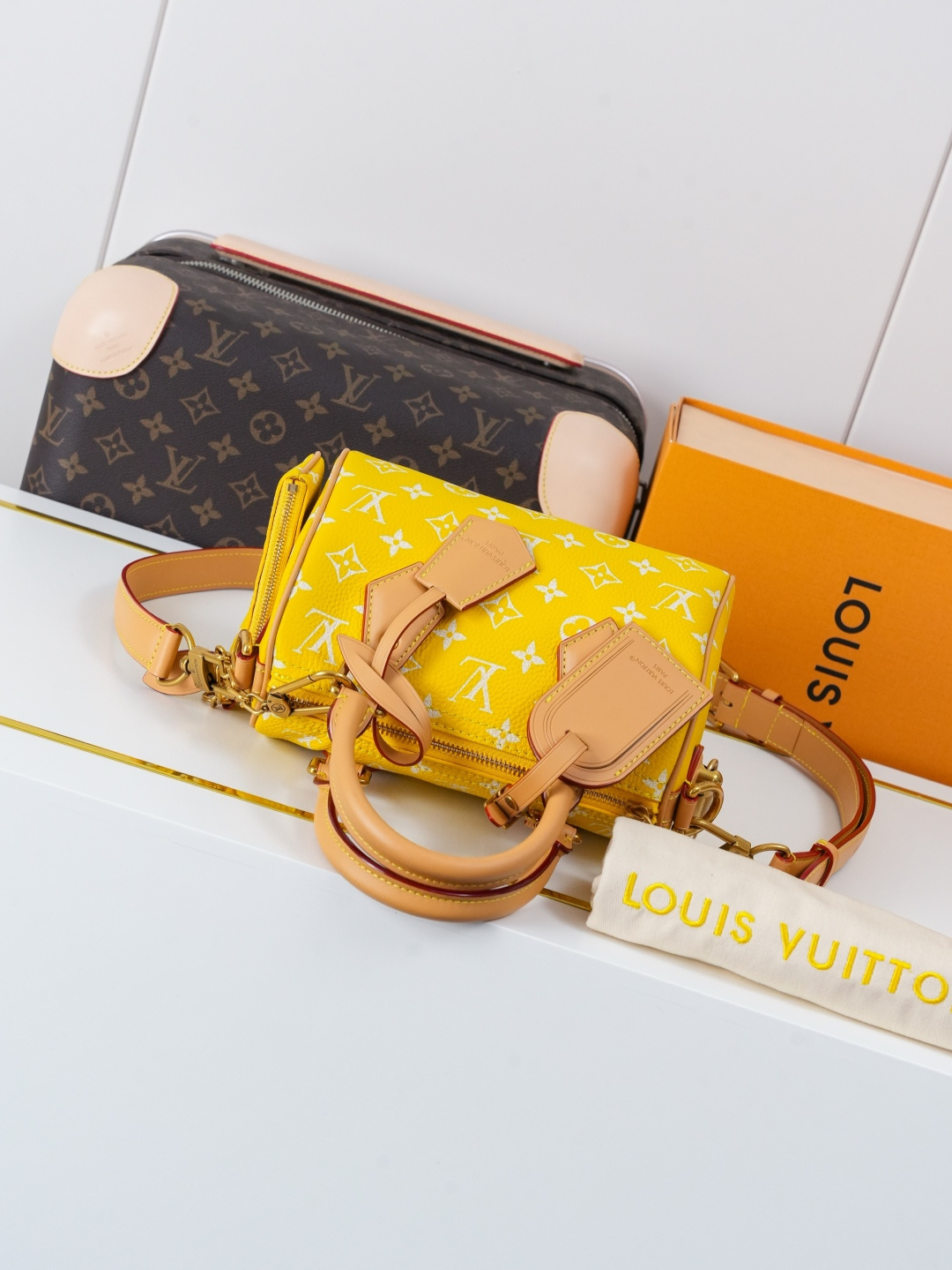 Louis Vuitton Speedy Bandoulière 20 Handbag - Image 4