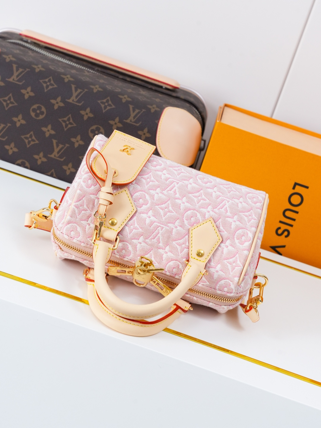 Louis Vuitton Speedy Bandoulière 20 Monogram Emblème Handbag - Image 4