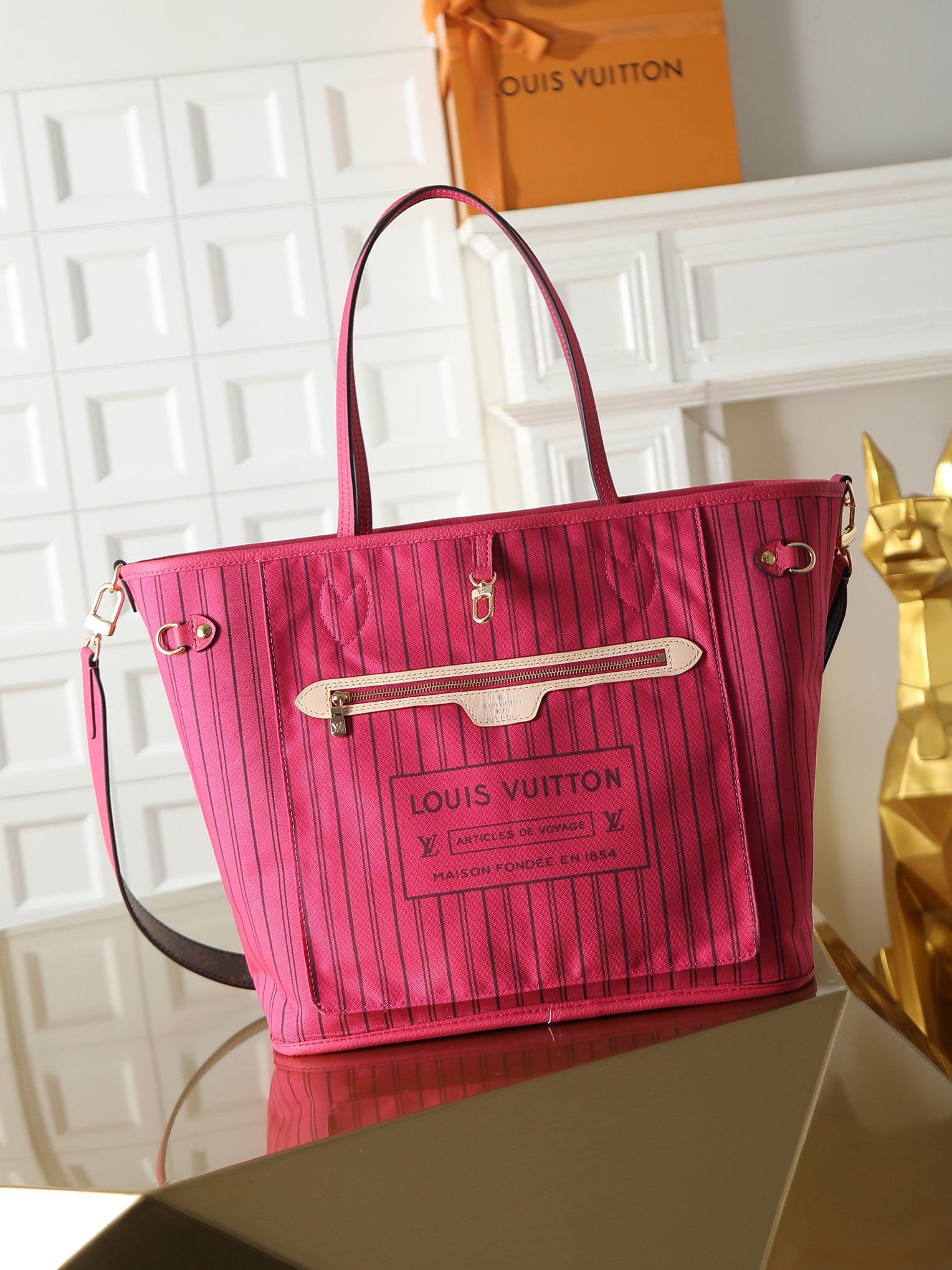 Louis Vuitton Neverfull Bandoulière Inside Out Medium Tote Bag - Image 4