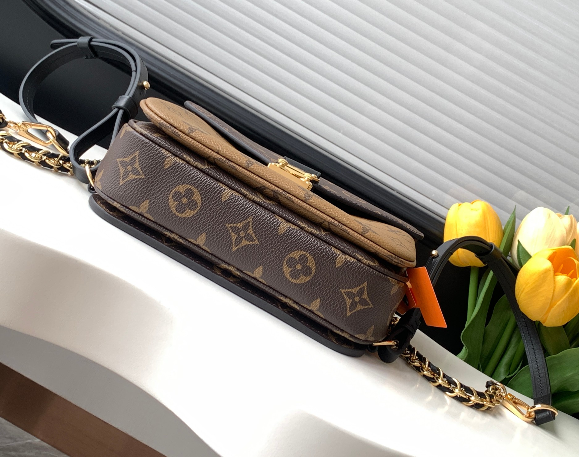 Louis Vuitton Pochette Metis Monogram Reverse Shoulder Bag - Image 4
