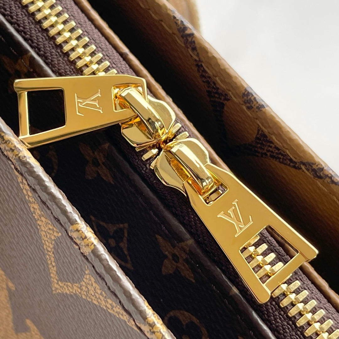 Louis Vuitton OnTheGo East West Tote Bag - Image 4