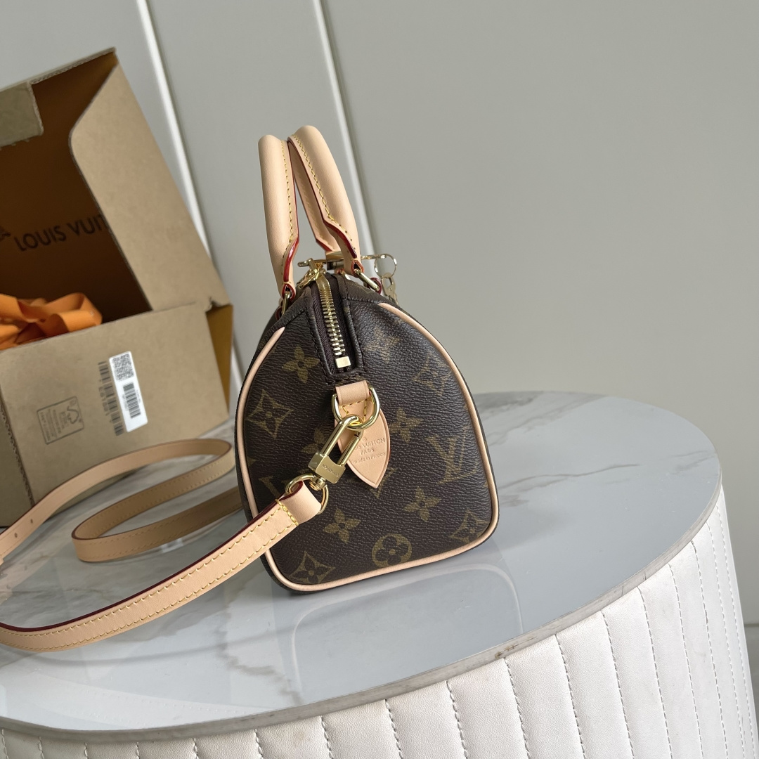 Louis Vuitton Speedy Bandouliere 20 Monogram Bag - Image 4