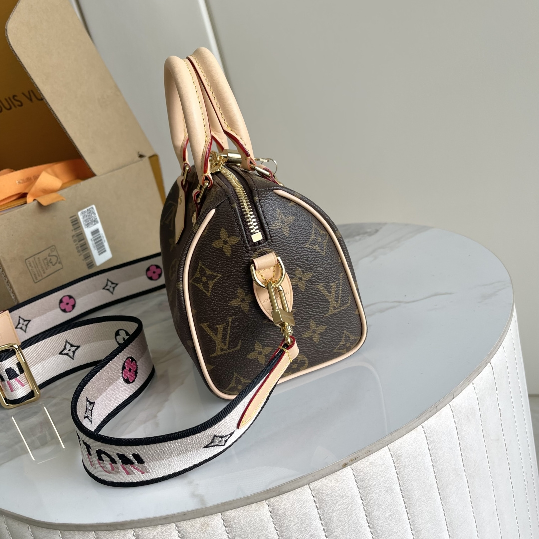 Louis Vuitton Speedy Bandouliere 20 Monogram Handbag - Image 4