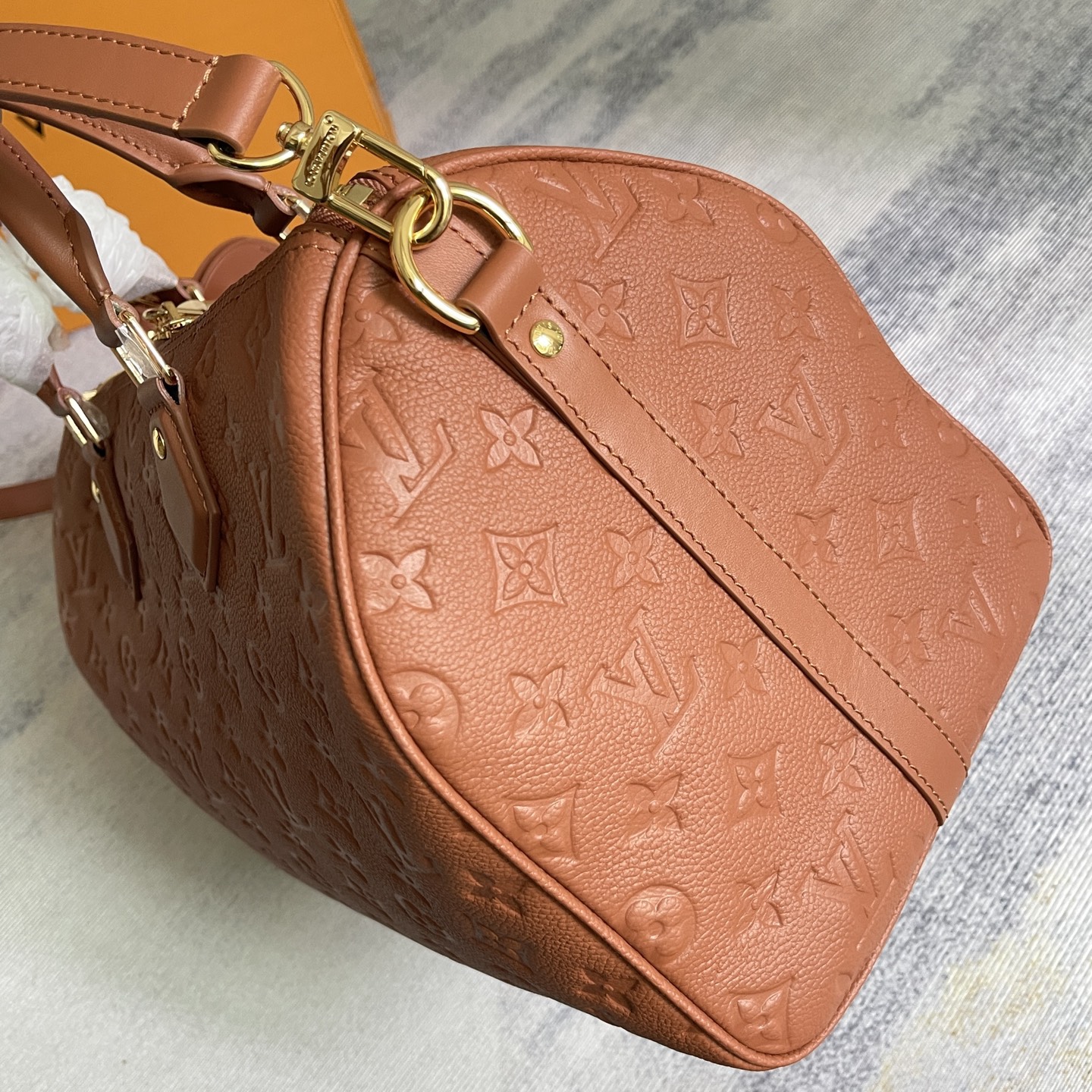 Louis Vuitton Speedy Soft 30 Handbag - Image 4