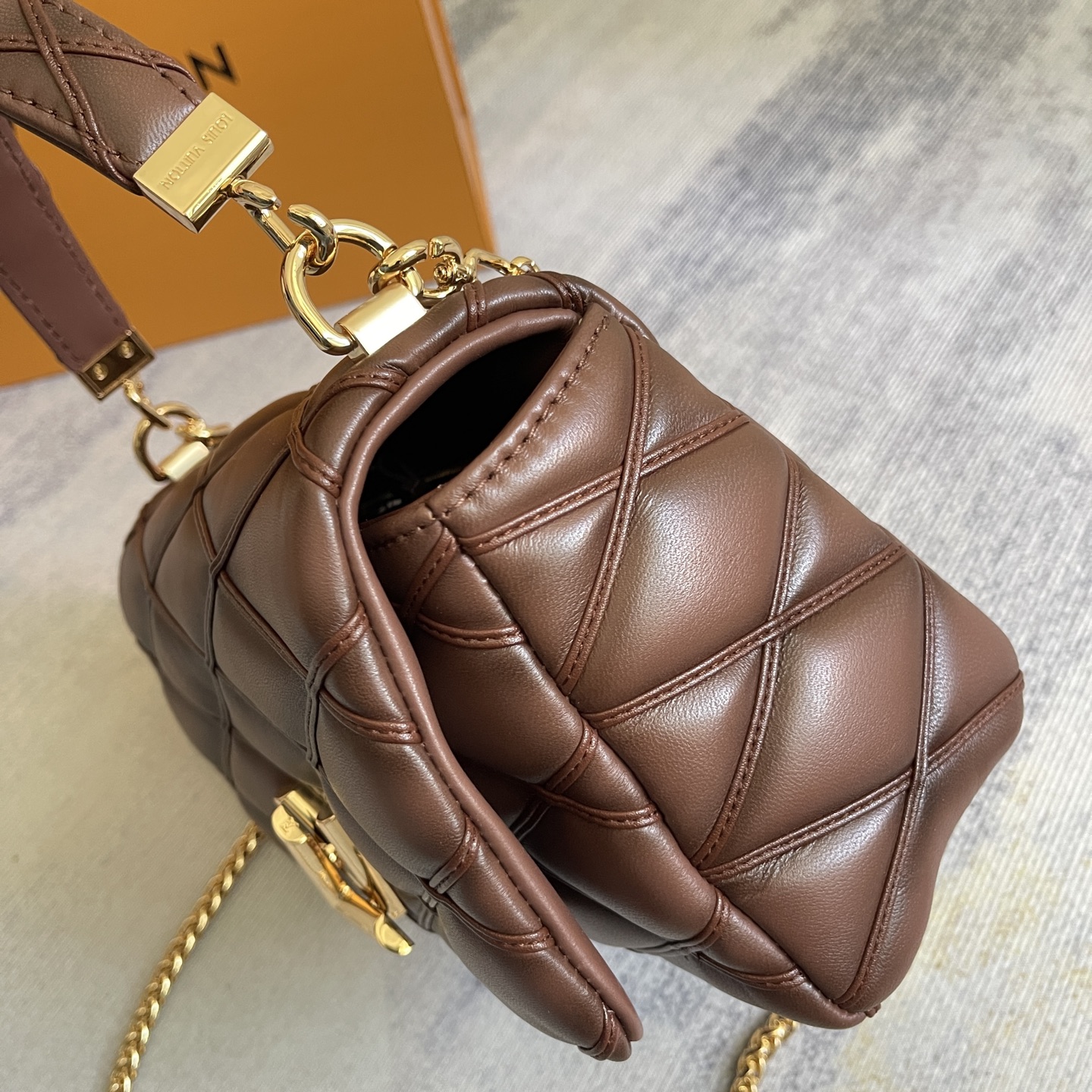 Louis Vuitton GO-14 MM Quilted Lambskin Handbag - Image 4
