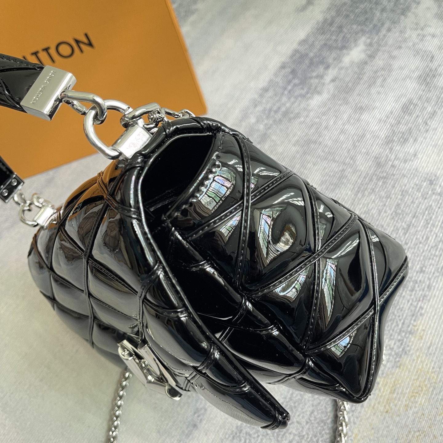 Goyard GO-14 Medium Handbag - Image 4