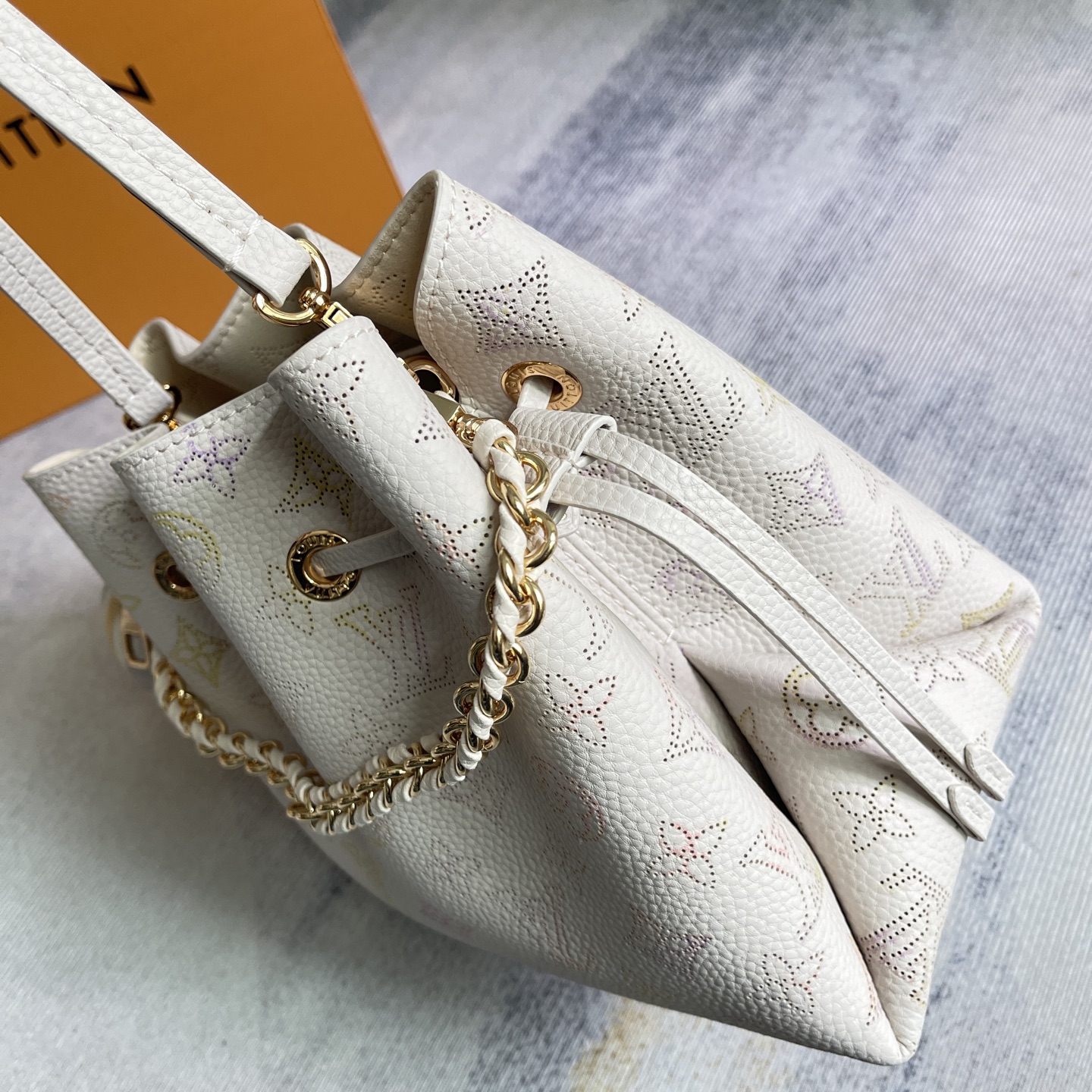 Bella Dream Series Handbag M15114 - Image 4