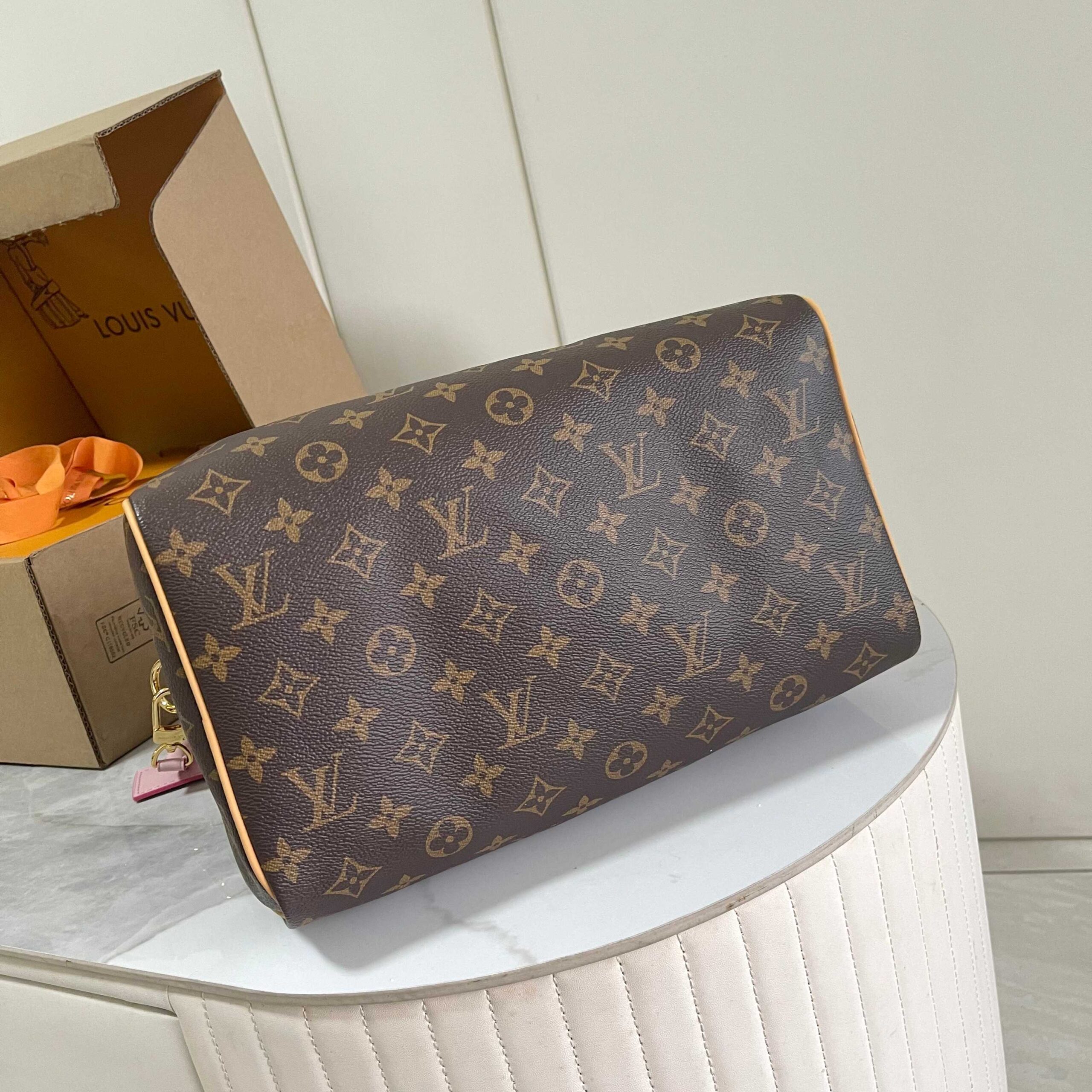 Louis Vuitton Speedy Soft 30 Handbag in Monogram Eclipse Canvas - Image 4