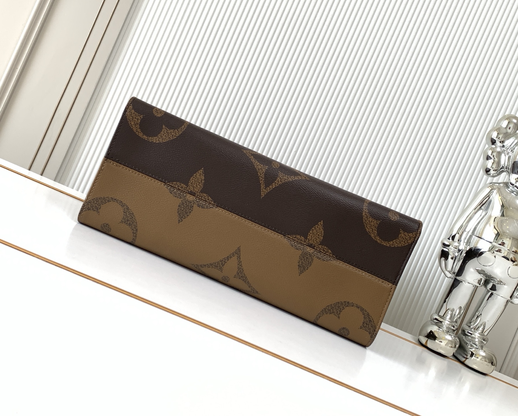 Louis Vuitton Onthego MM Tote Bag M45321 - Image 4