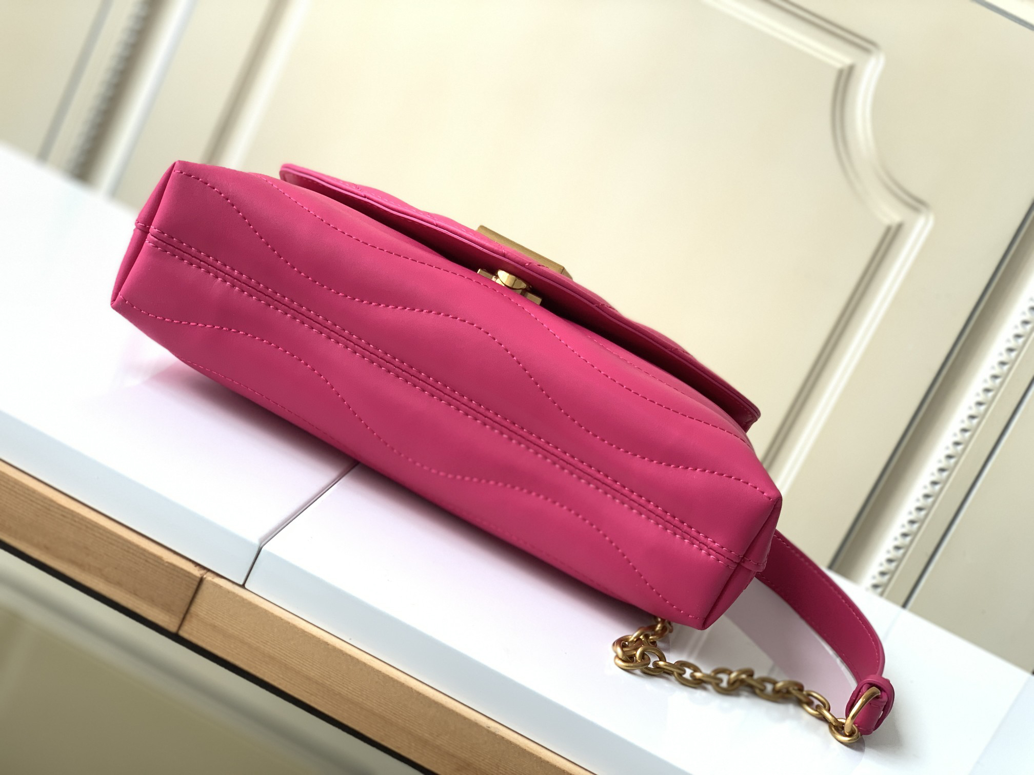 Louis Vuitton LV New Wave Chain Bag M58553 - Image 4