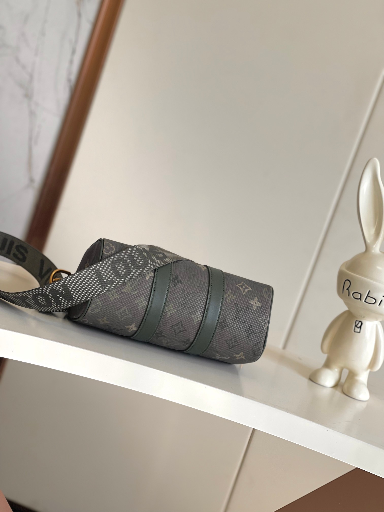 Louis Vuitton Keepall Bandoulière 25 Monogram Surplus Bag - Image 4
