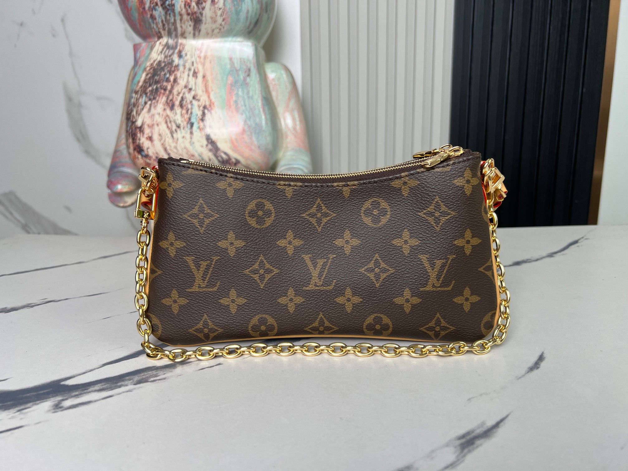 Louis Vuitton Liv Pochette Double Chain Shoulder Bag M83008 - Image 4