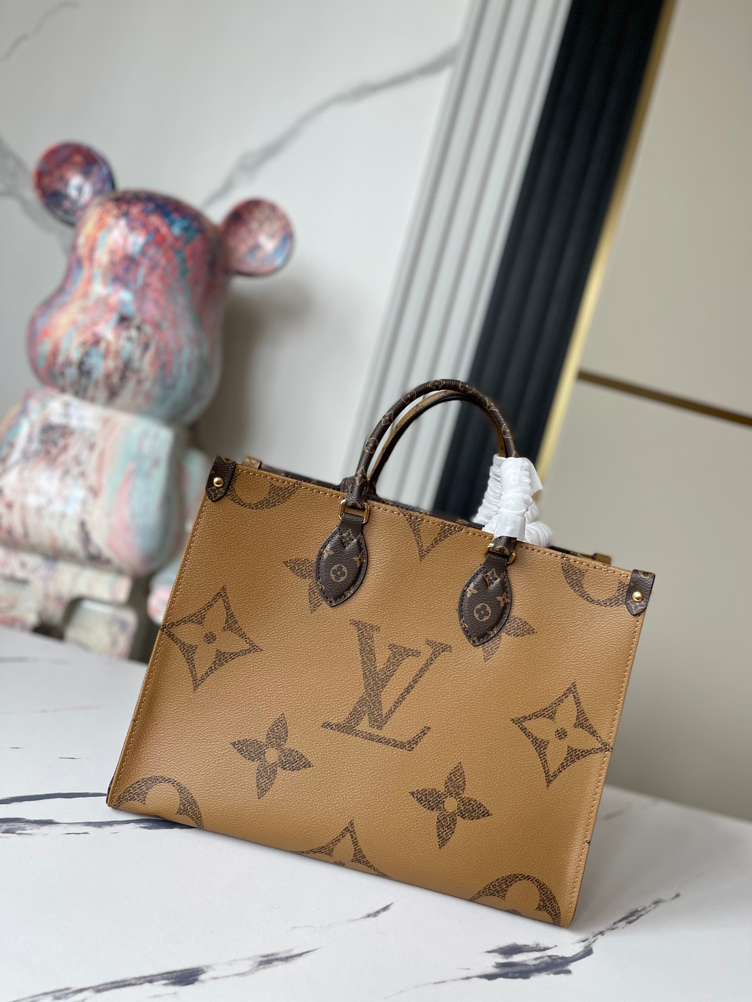Louis Vuitton Onthego MM Tote Bag M45039 - Image 4