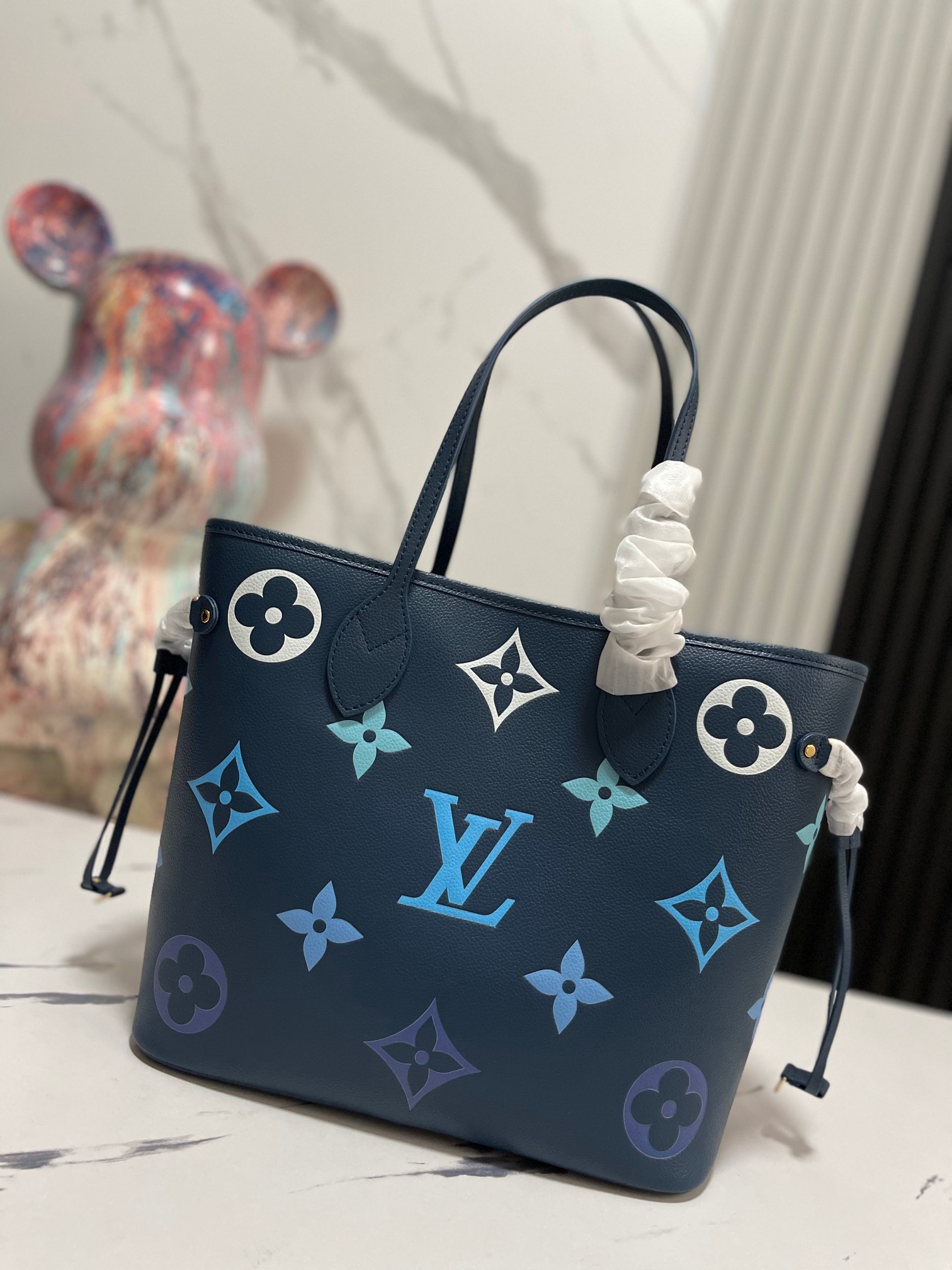 Louis Vuitton Neverfull MM Monogram Empreinte Leather Tote Bag - Image 4