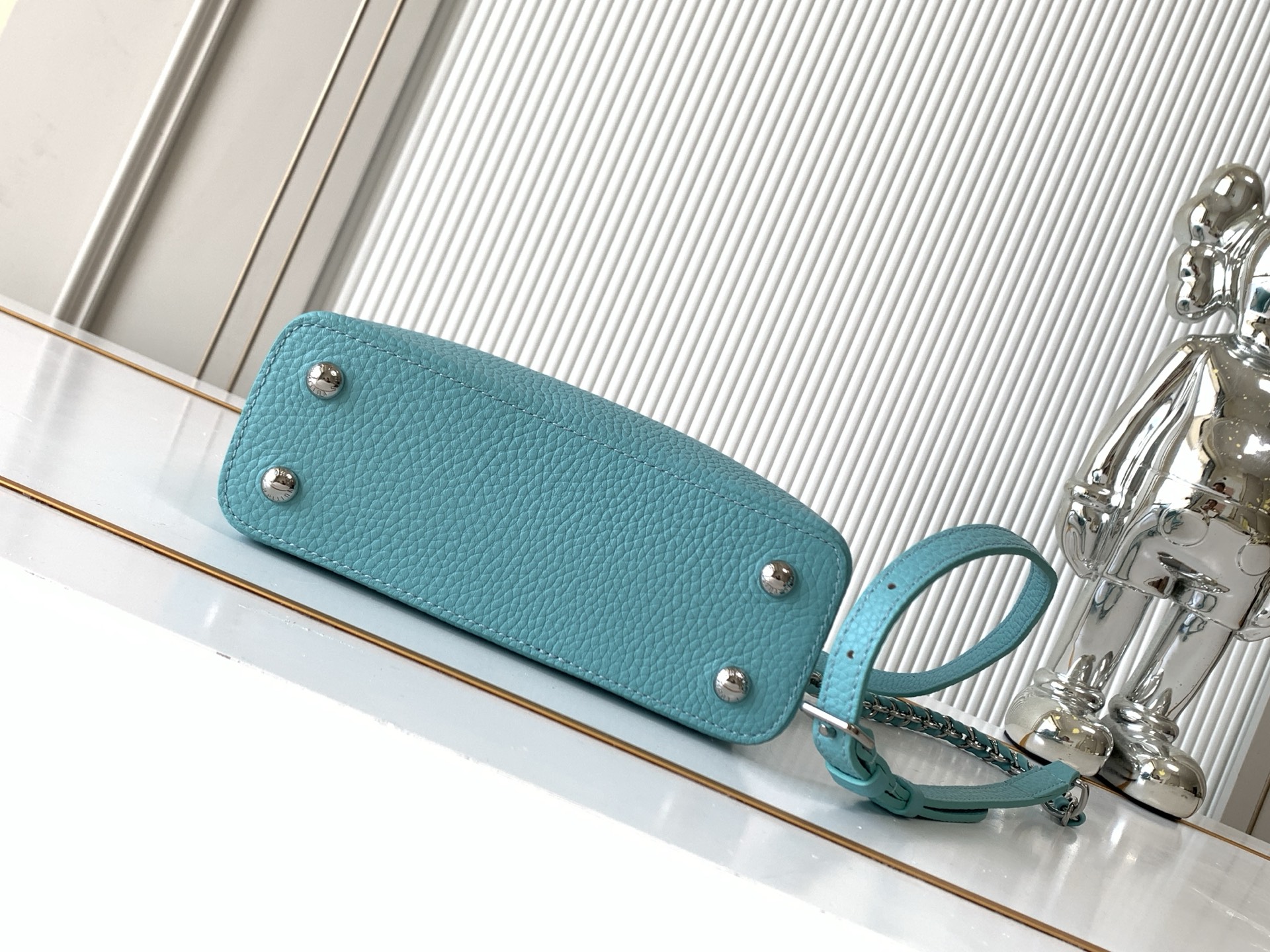 Louis Vuitton Capucines Mini Handbag N85829 in Ice Blue with Silver Hardware - Image 4