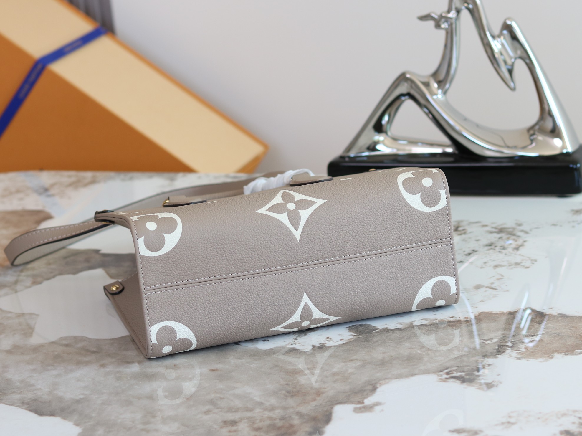 Louis Vuitton Onthego Mini Tote Bag in Monogram Empreinte Leather M45779 - Image 4