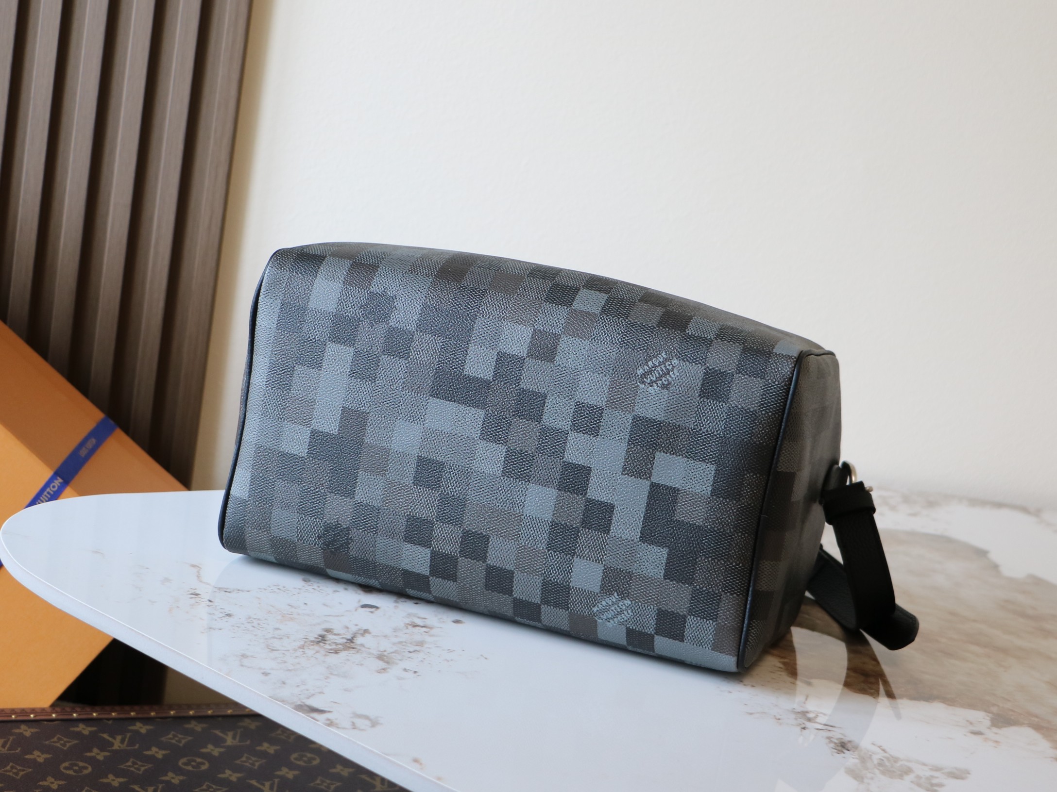 Speedy Bandoulière 30 Damoflage Canvas Handbag - Image 4