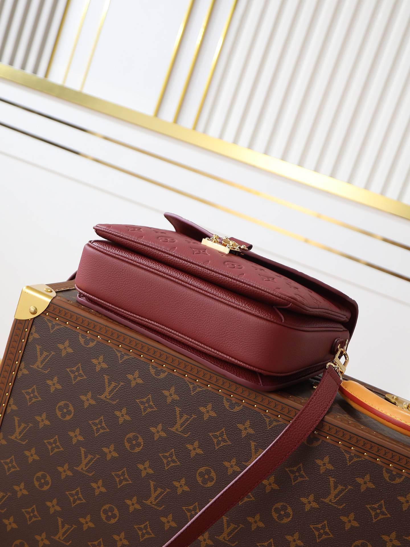 Louis Vuitton Pochette Métis Handbag in Burgundy Monogram Empreinte Leather - Image 4