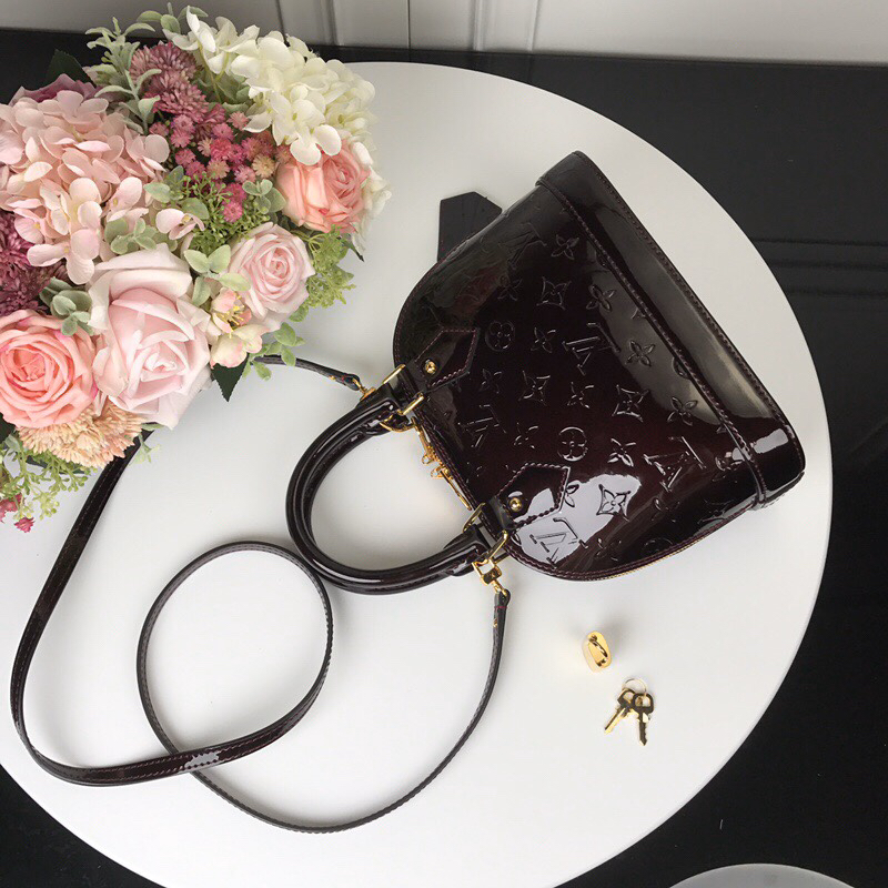 Louis Vuitton Alma BB Handbag in Brown Epi Leather - Image 4