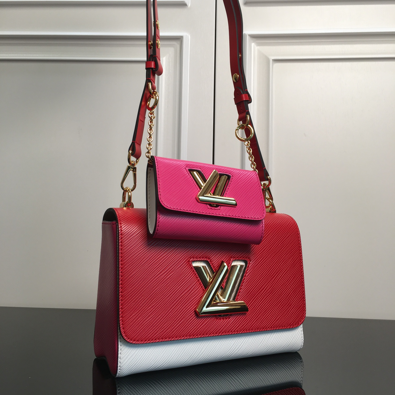 M55683 Red Two-Piece Twin Bag in Wave-Textured Leather - Image 4
