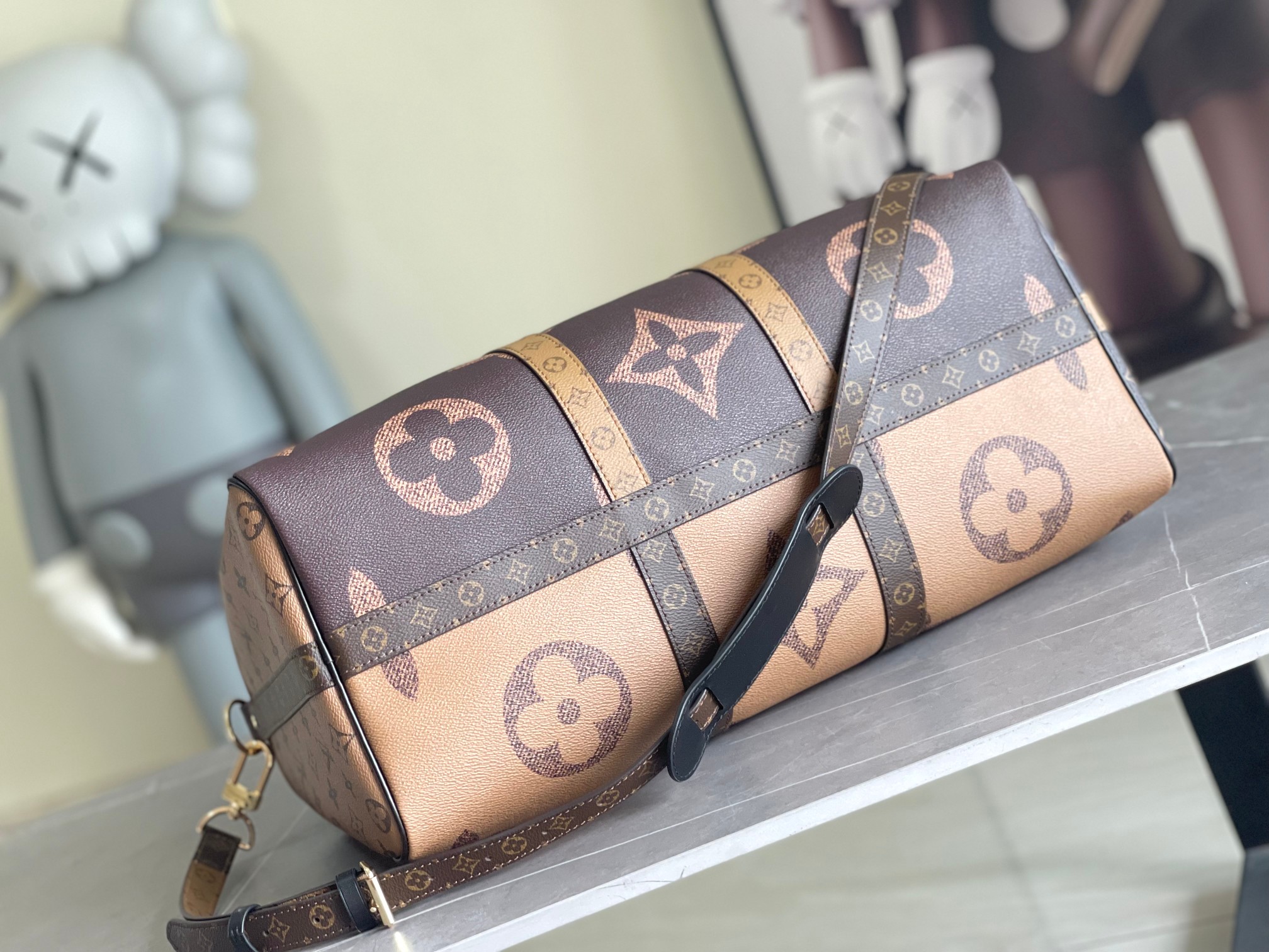 Louis Vuitton Keepall Bandoulière 45 Travel Bag - Image 4