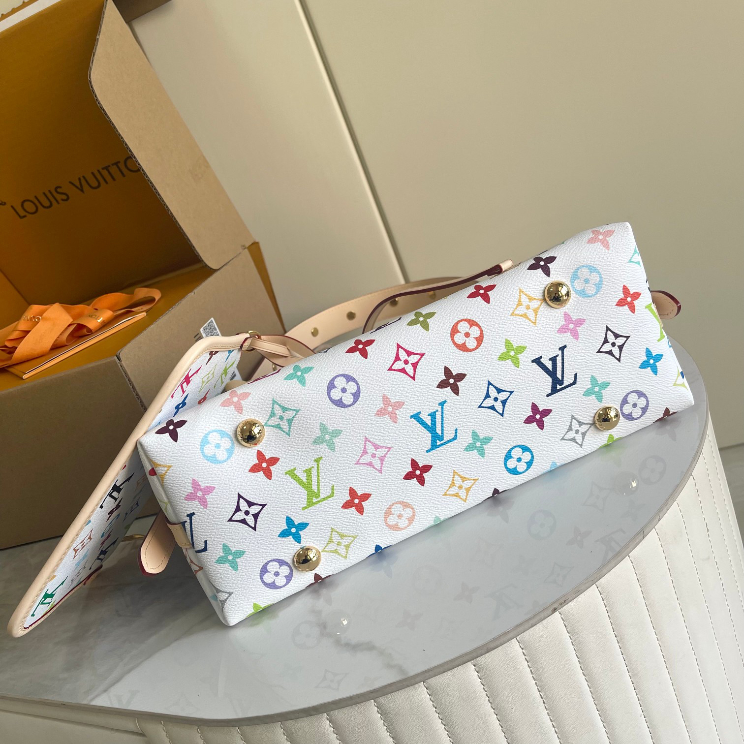 CarryAll Small Shoulder Bag, Model M13661 - Image 4