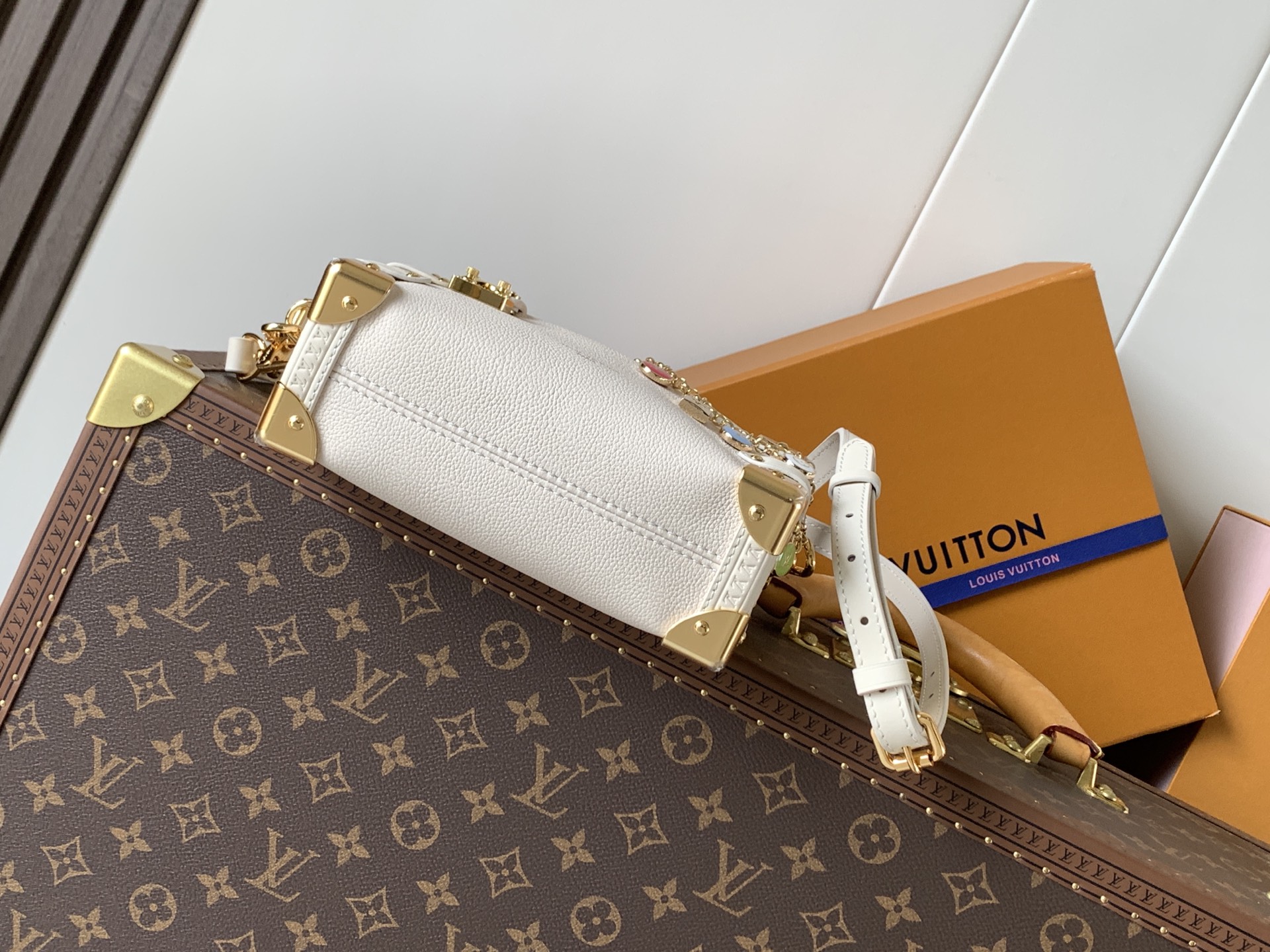 Louis Vuitton Side Trunk Medium Handbag M27438 - Image 4