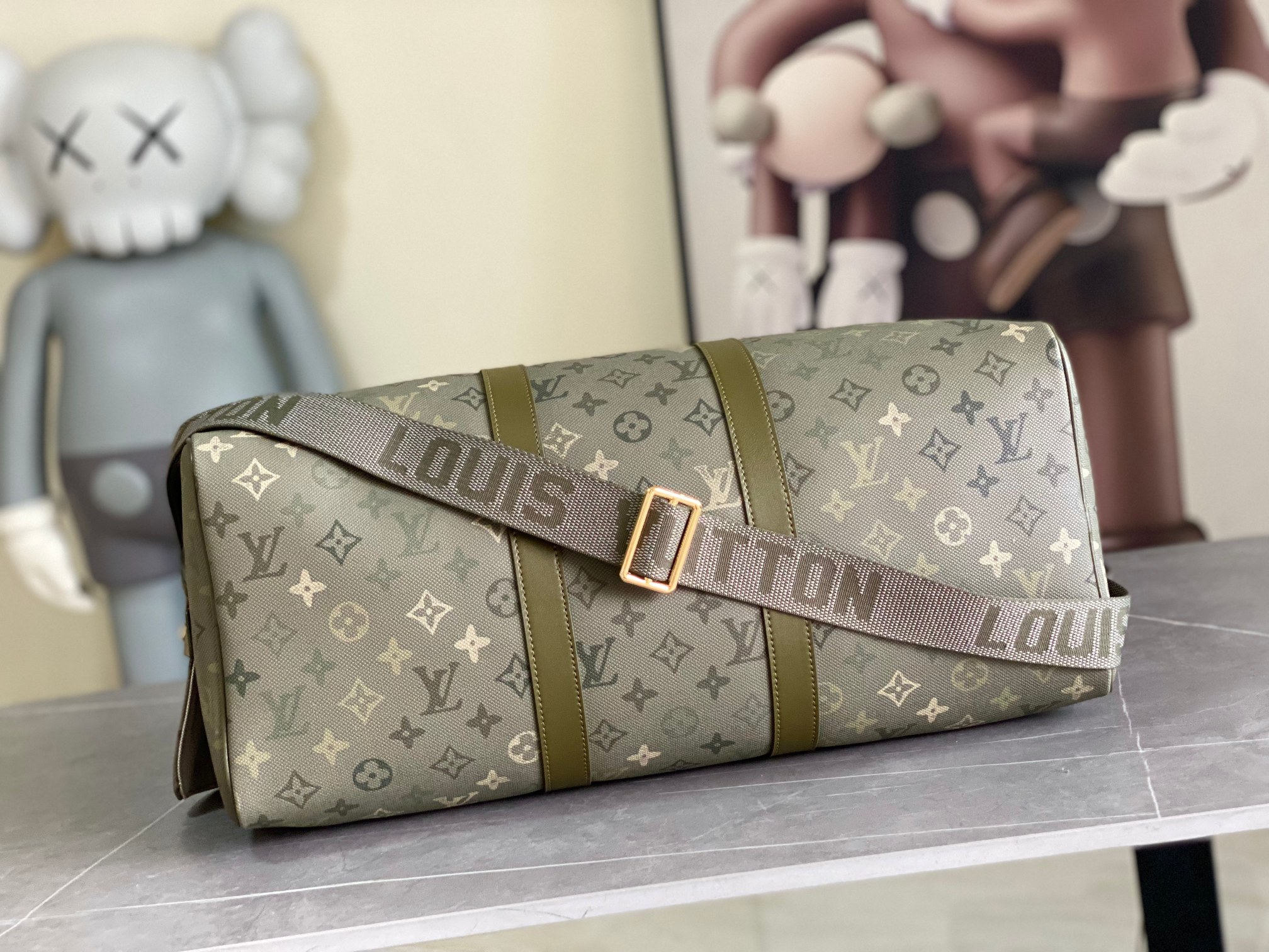 Louis Vuitton Keepall Bandoulière 45 Travel Bag - Image 4