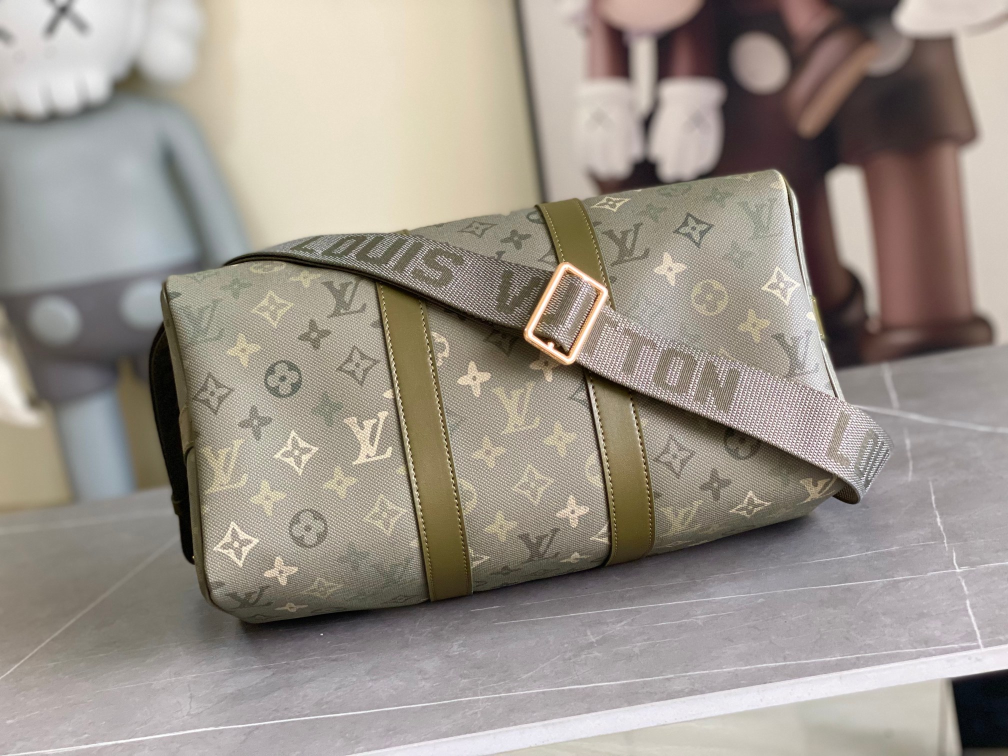 Louis Vuitton Keepall Bandoulière 35 Monogram Eclipse Travel Bag - Image 4