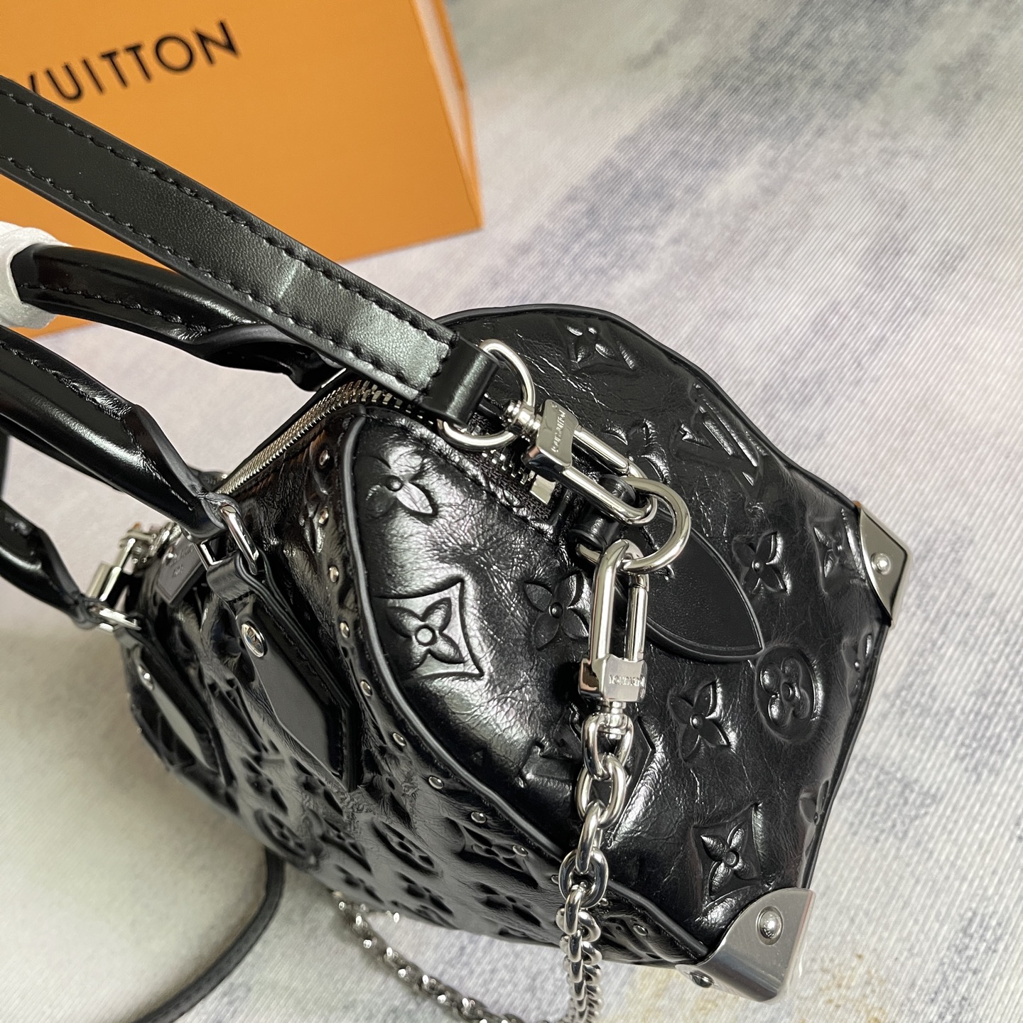 Louis Vuitton Speedy Trunk 20 Leather Crossbody Bag - Image 4