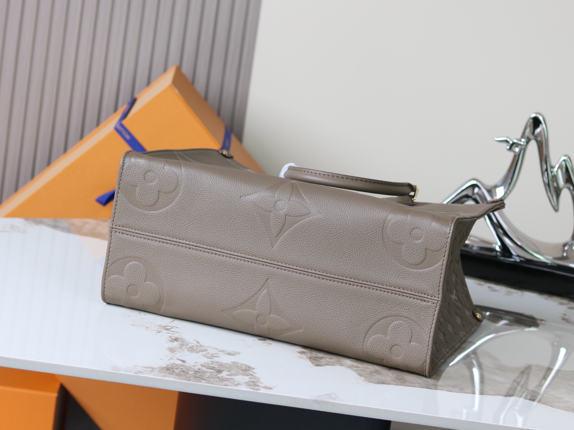 Louis Vuitton OnTheGo Medium Tote Bag in Monogram Empreinte Leather - Image 4
