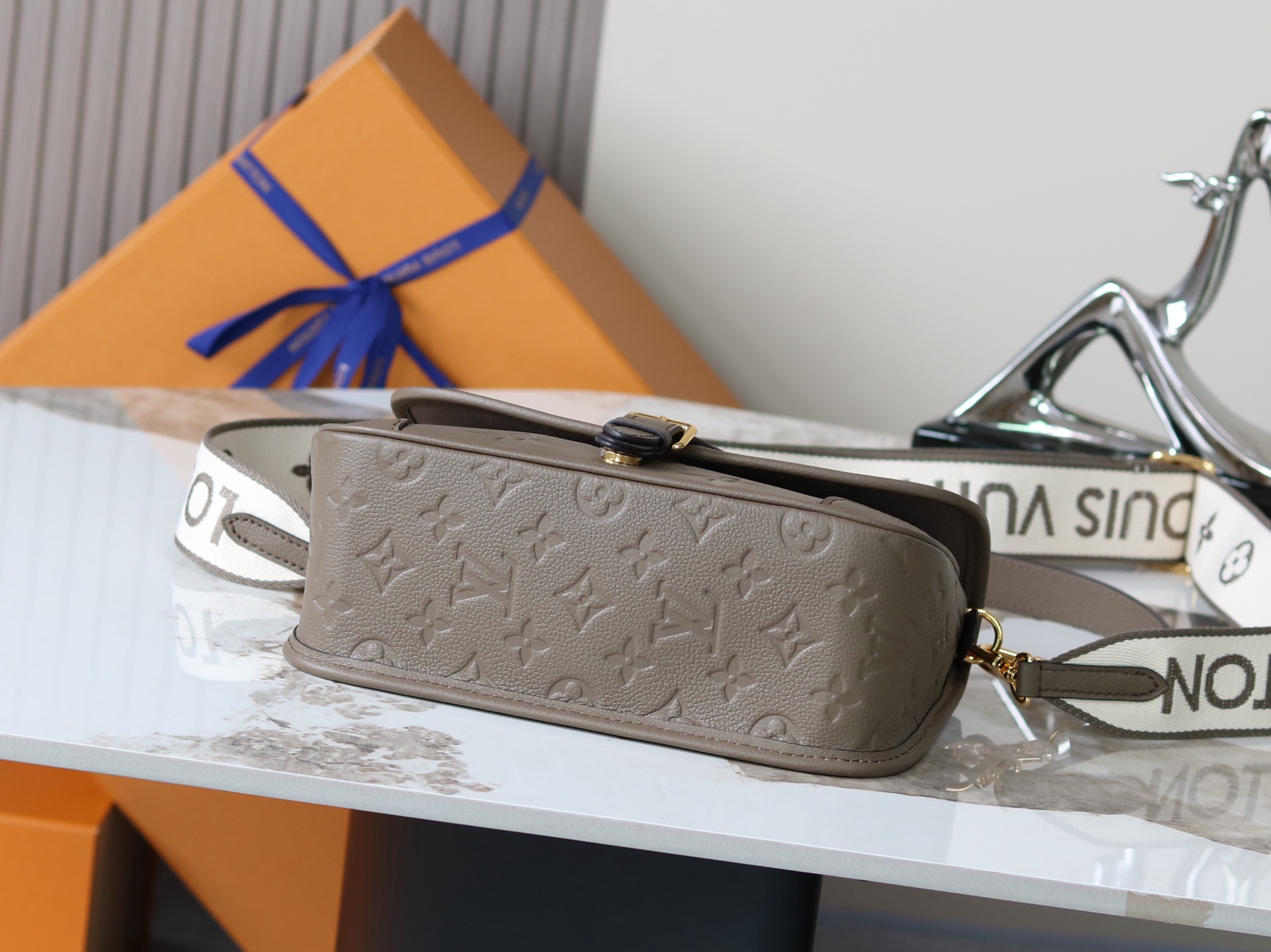 Diane Monogram Empreinte Leather Crossbody Bag - Olive Green - Image 4