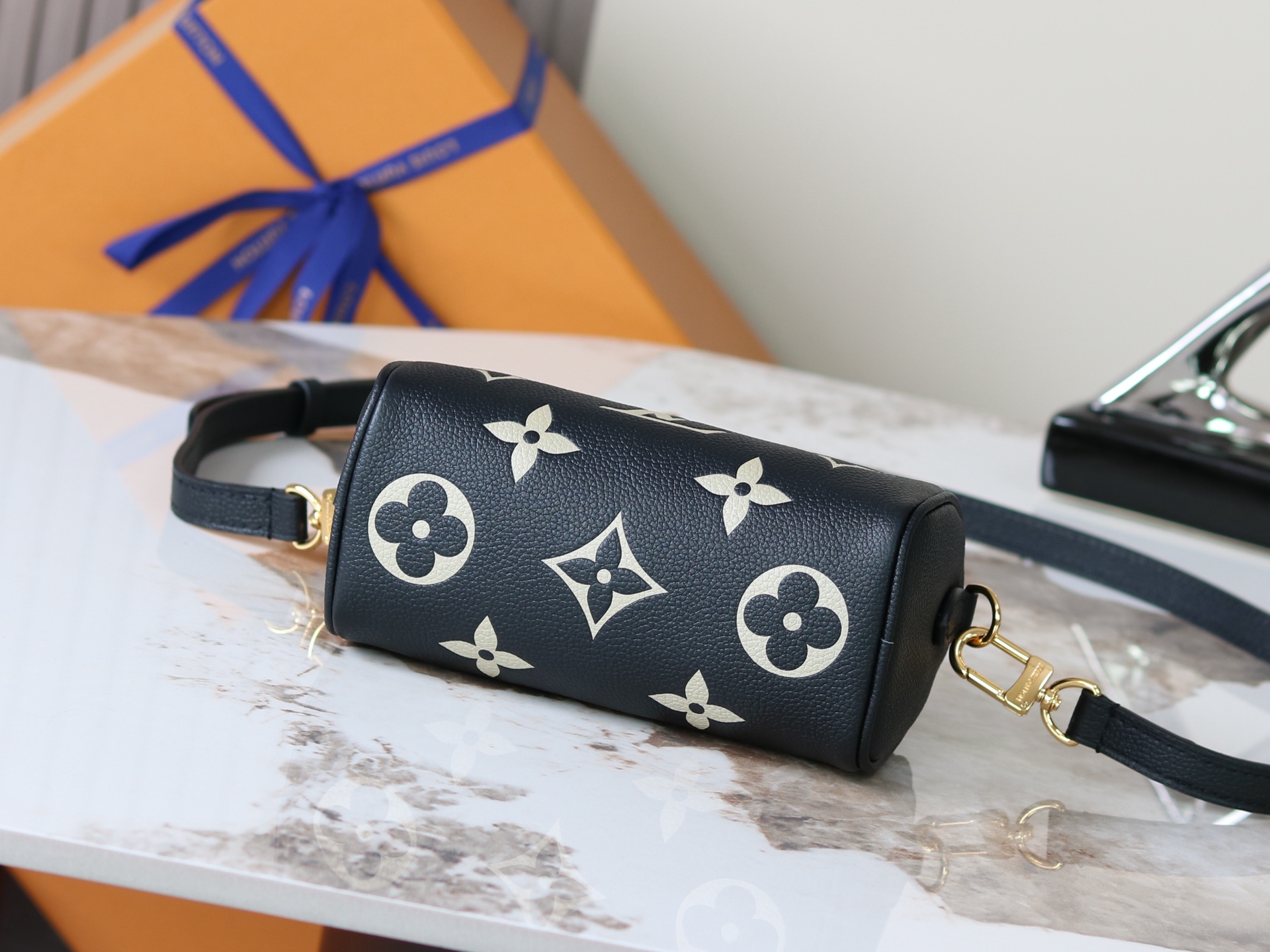 Louis Vuitton Nano Speedy Handbag - Image 4