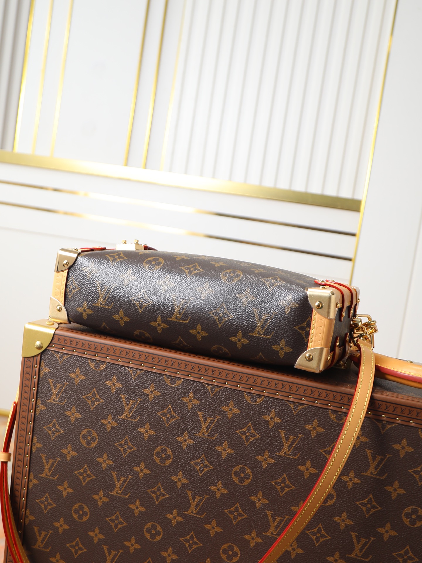 Louis Vuitton Side Trunk East West Bag in Monogram Eclipse Canvas, M28385 - Image 4