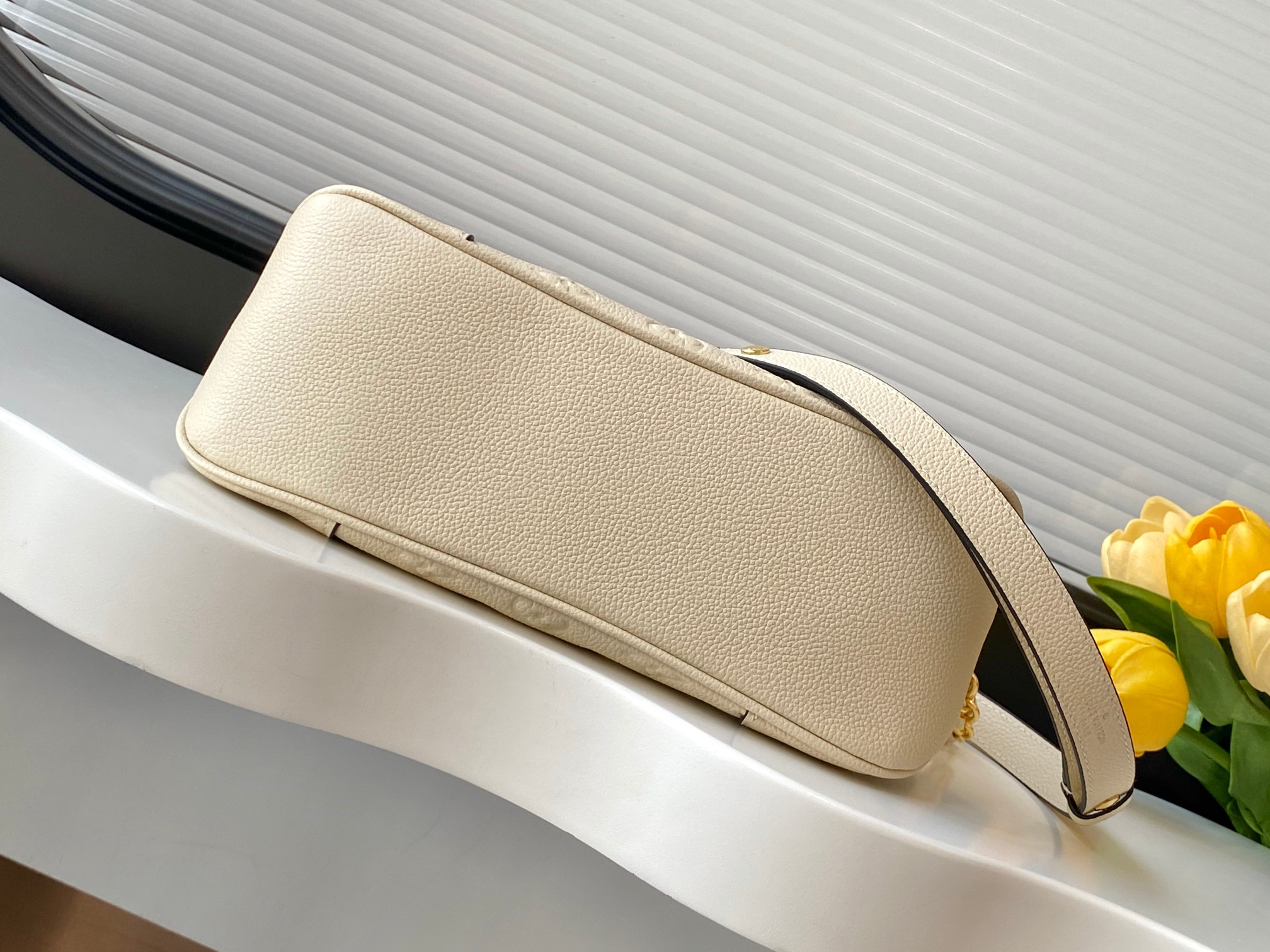 Louis Vuitton Boulogne Shoulder Bag in Monogram Empreinte Leather - Image 4