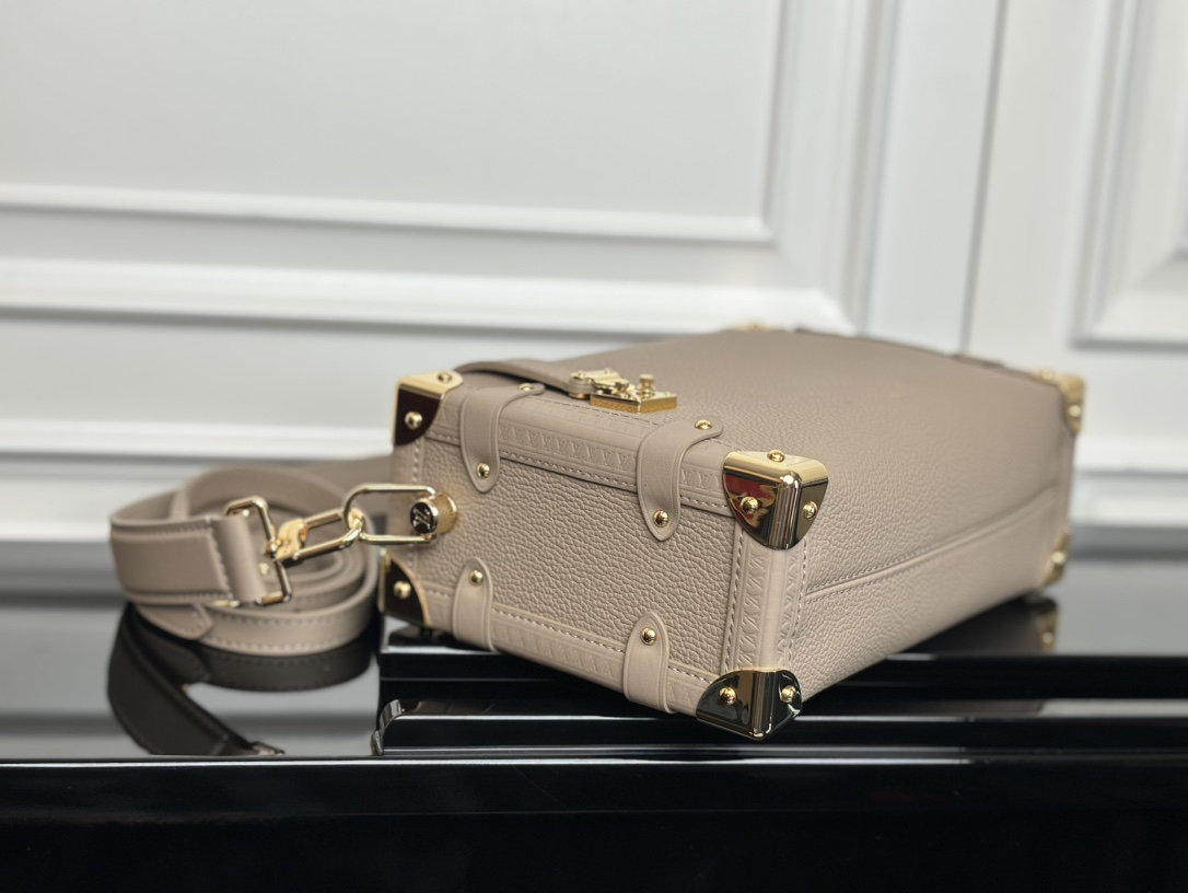 Louis Vuitton Side Trunk MM Handbag in Gray - Image 4