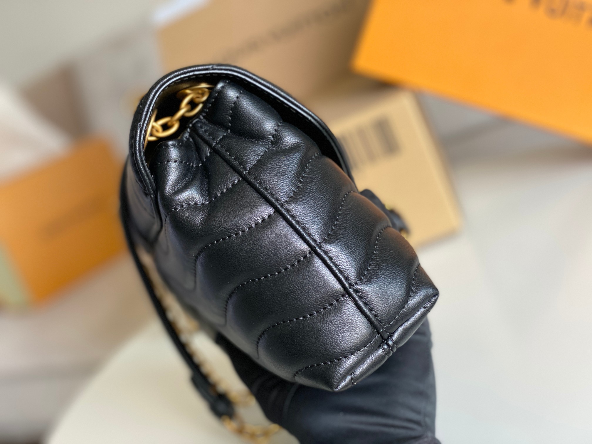 Louis Vuitton LV New Wave Chain Shoulder Bag - Image 4