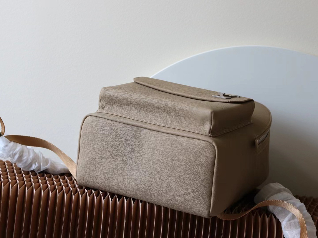 Louis Vuitton Takeoff Backpack M23708 in Apricot Cowhide Leather - Image 4