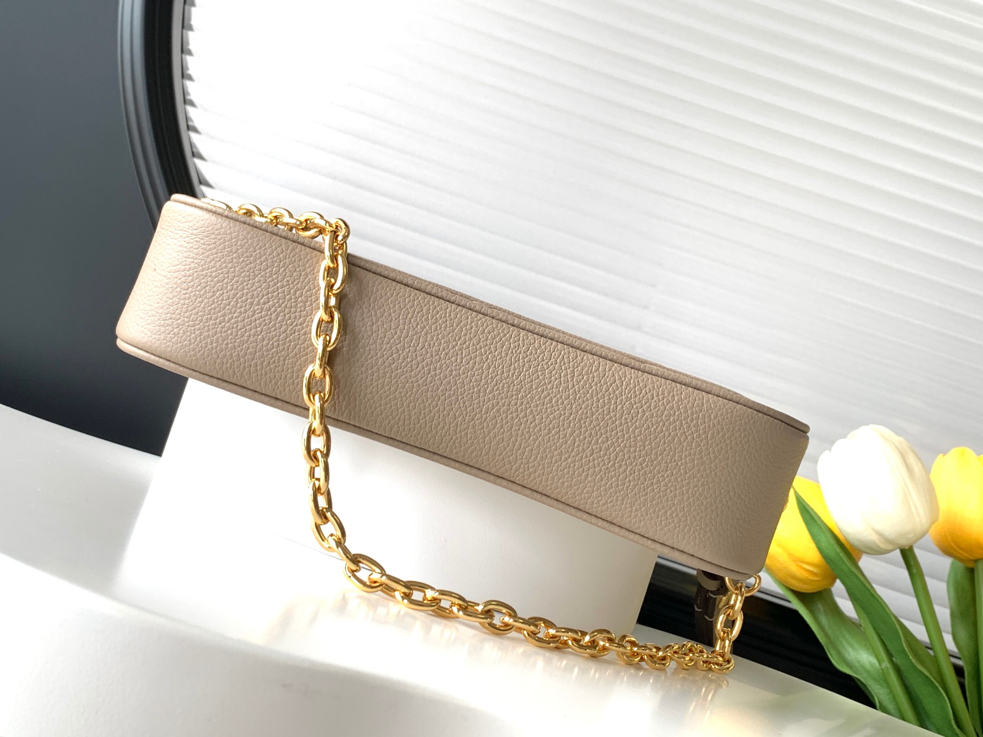 Louis Vuitton Wallet on Chain Ivy in Monogram Empreinte Leather - Image 4