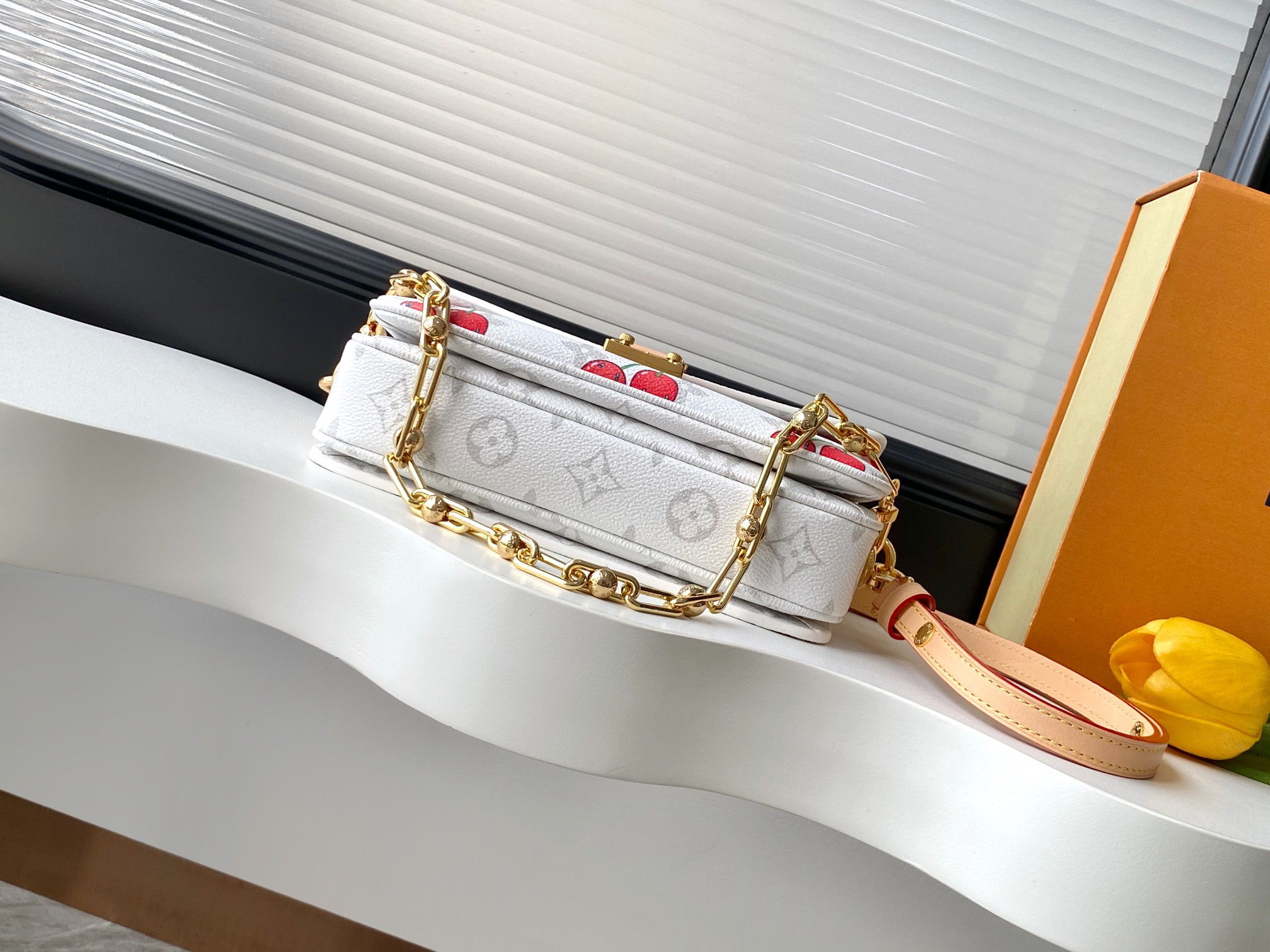Louis Vuitton Pochette Métis East West Monogram Cherry Handbag - Image 4