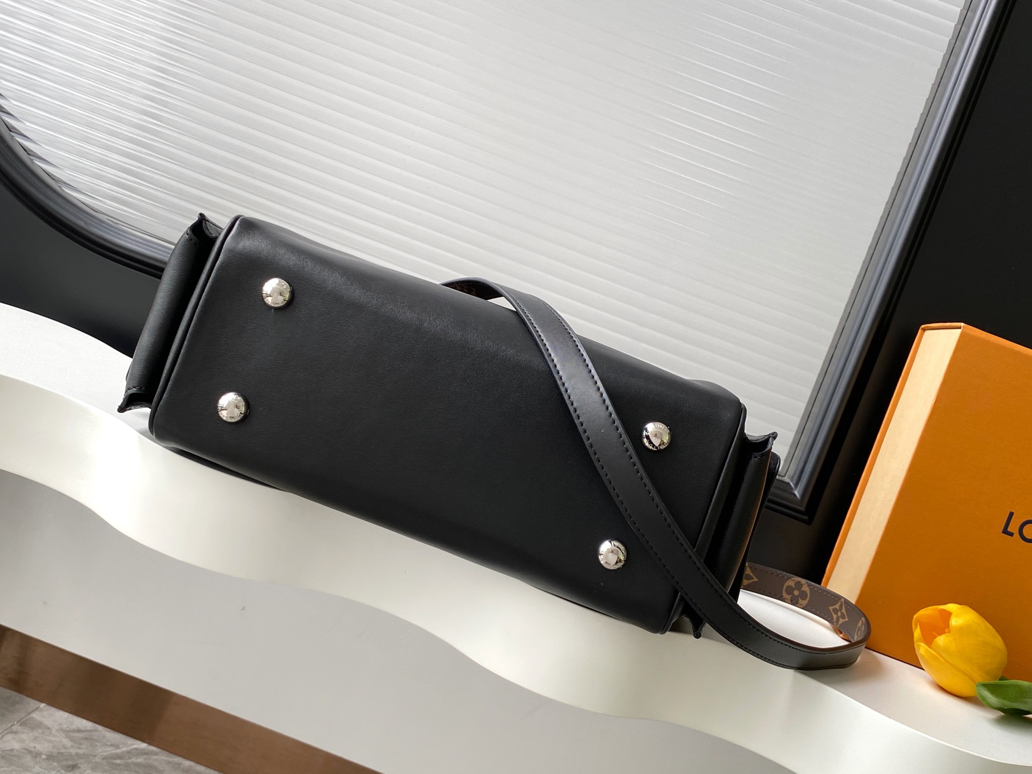 Louis Vuitton Speedy Cargo Handbag M12965 - Image 4