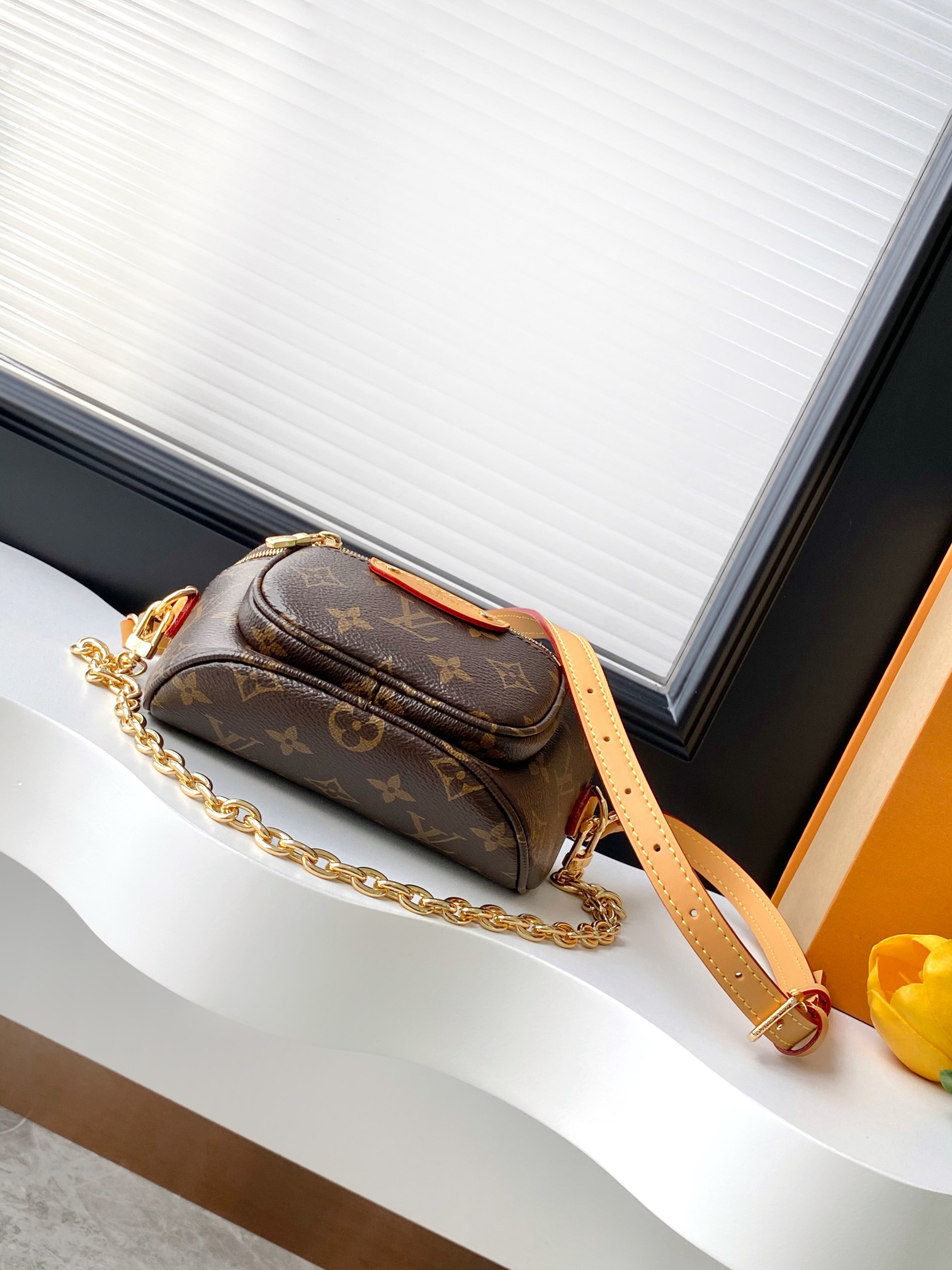 Louis Vuitton Mini Bumbag in Monogram Empreinte Leather - Image 4