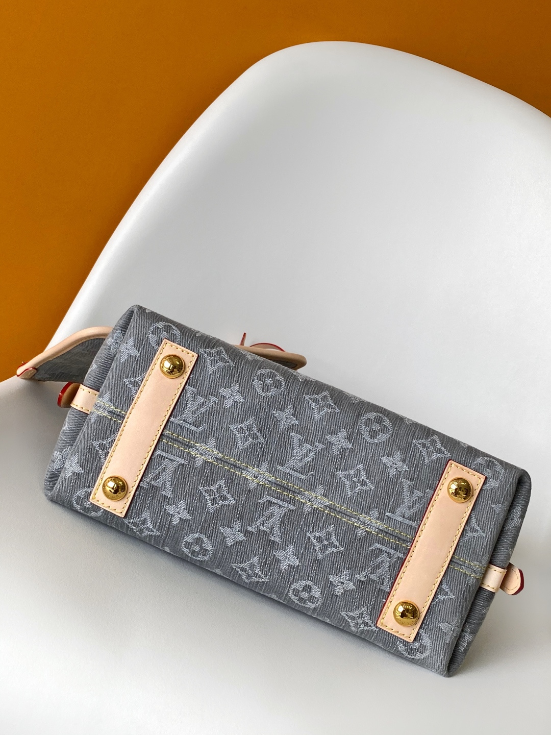 Louis Vuitton CarryAll Medium Bag in Blue Denim Monogram - Image 4