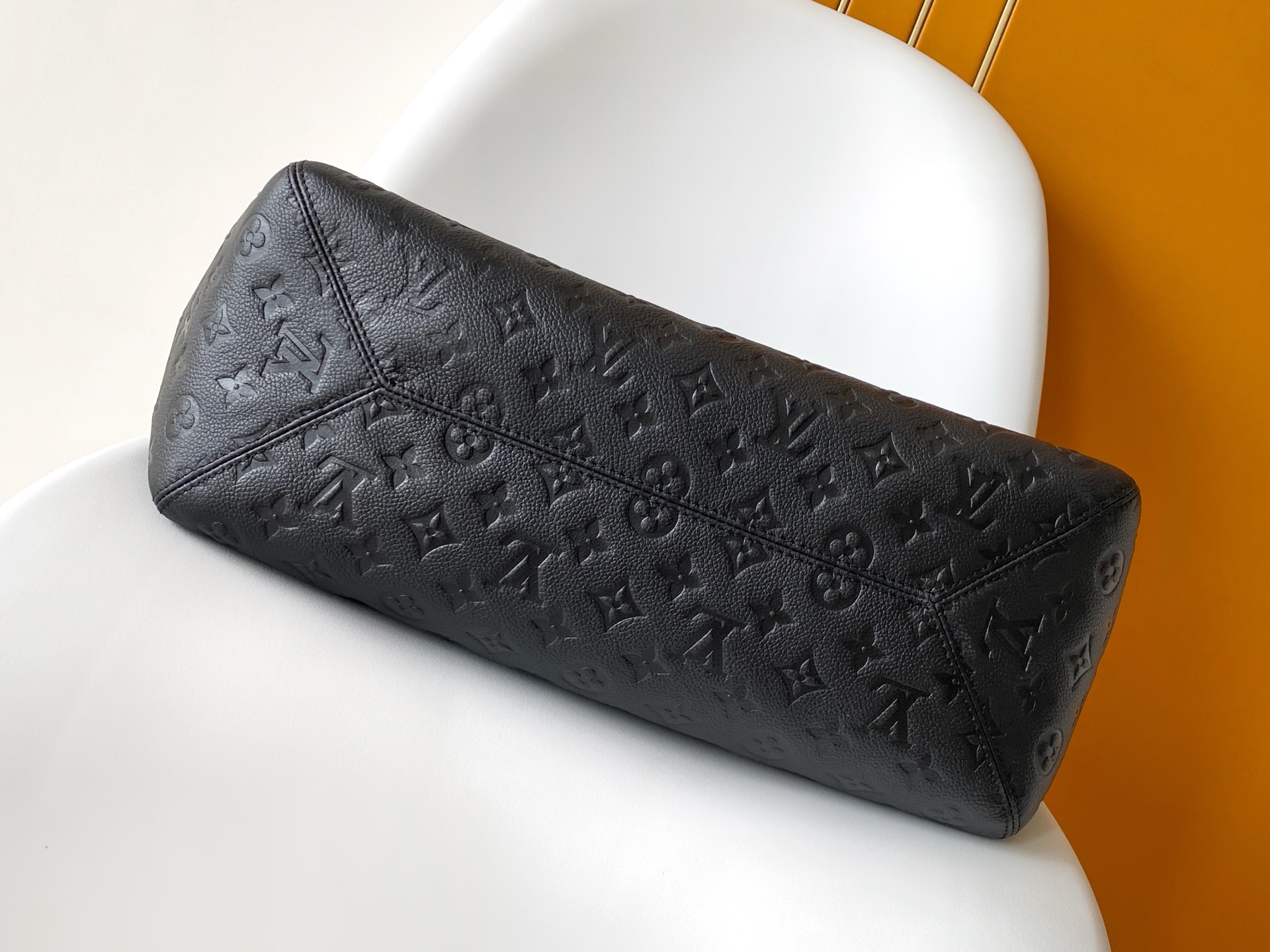 Louis Vuitton All In One MM Handbag - Image 4