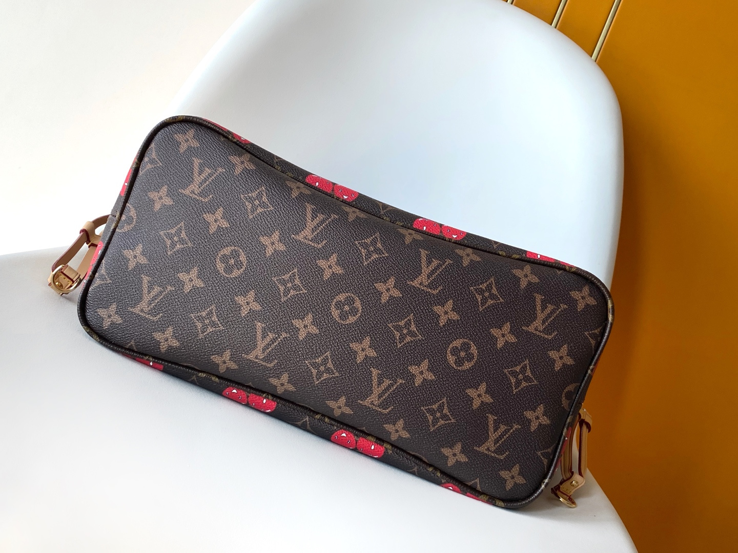 Louis Vuitton Neverfull MM Monogram Cherry Tote Bag - Image 4